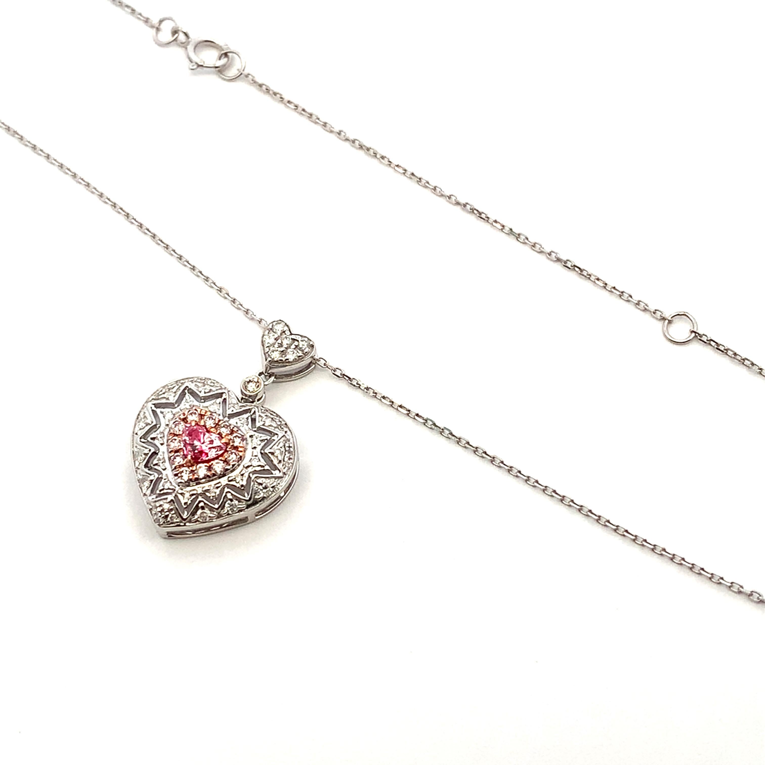 Fancy pink heart shaped diamond jewellery set 18k white gold in vendita 1