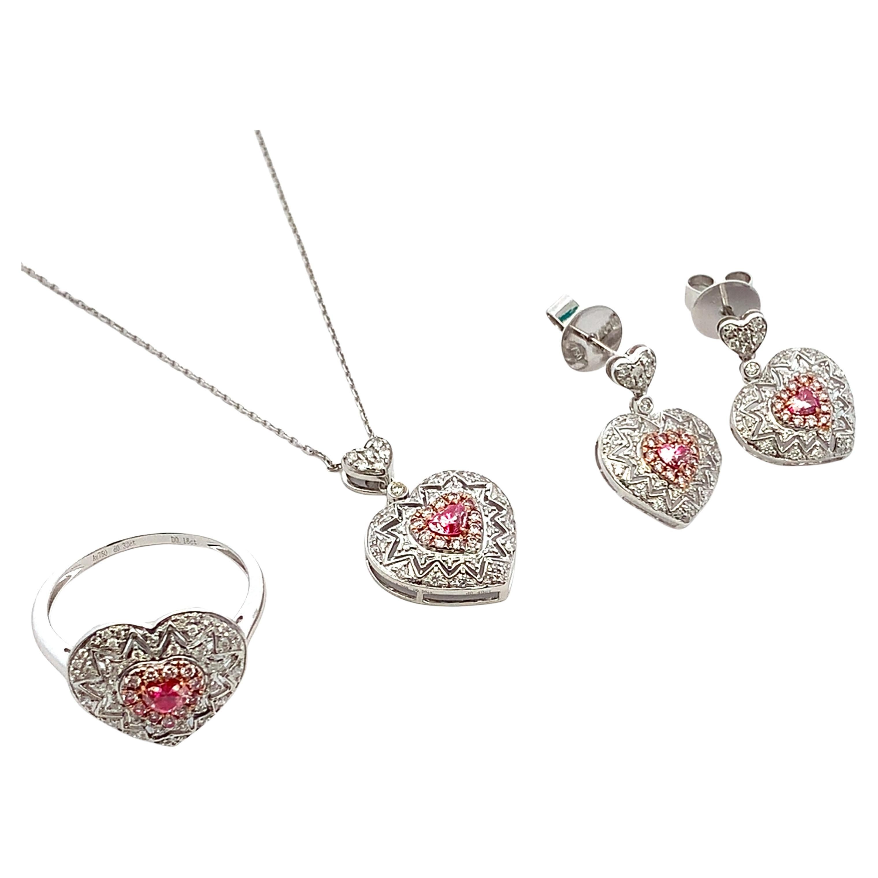 Fancy pink heart shaped diamond jewellery set 18k white gold in vendita