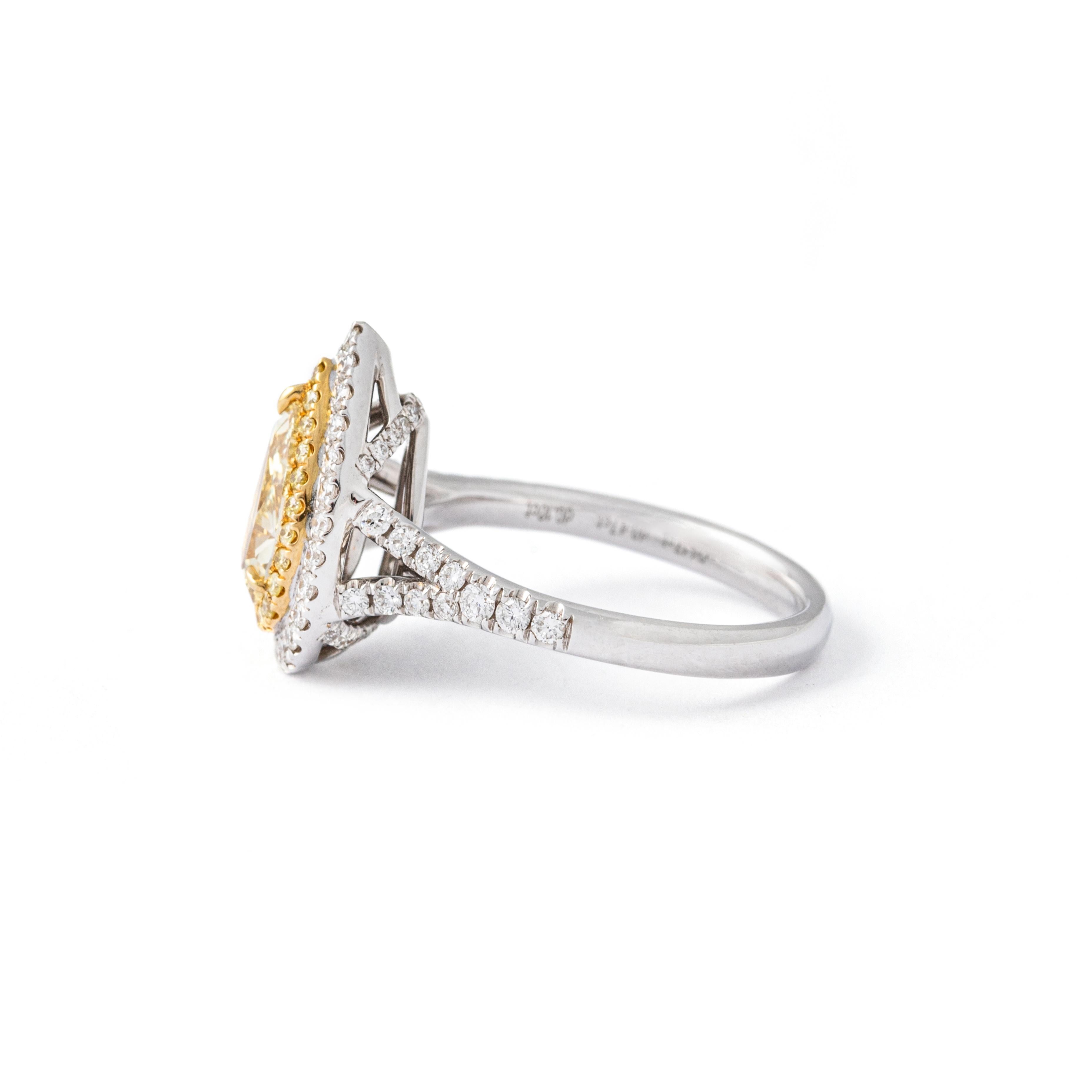 Women's or Men's Fancy Light Brownish Yellow Diamond White Gold 18K Ring For Sale