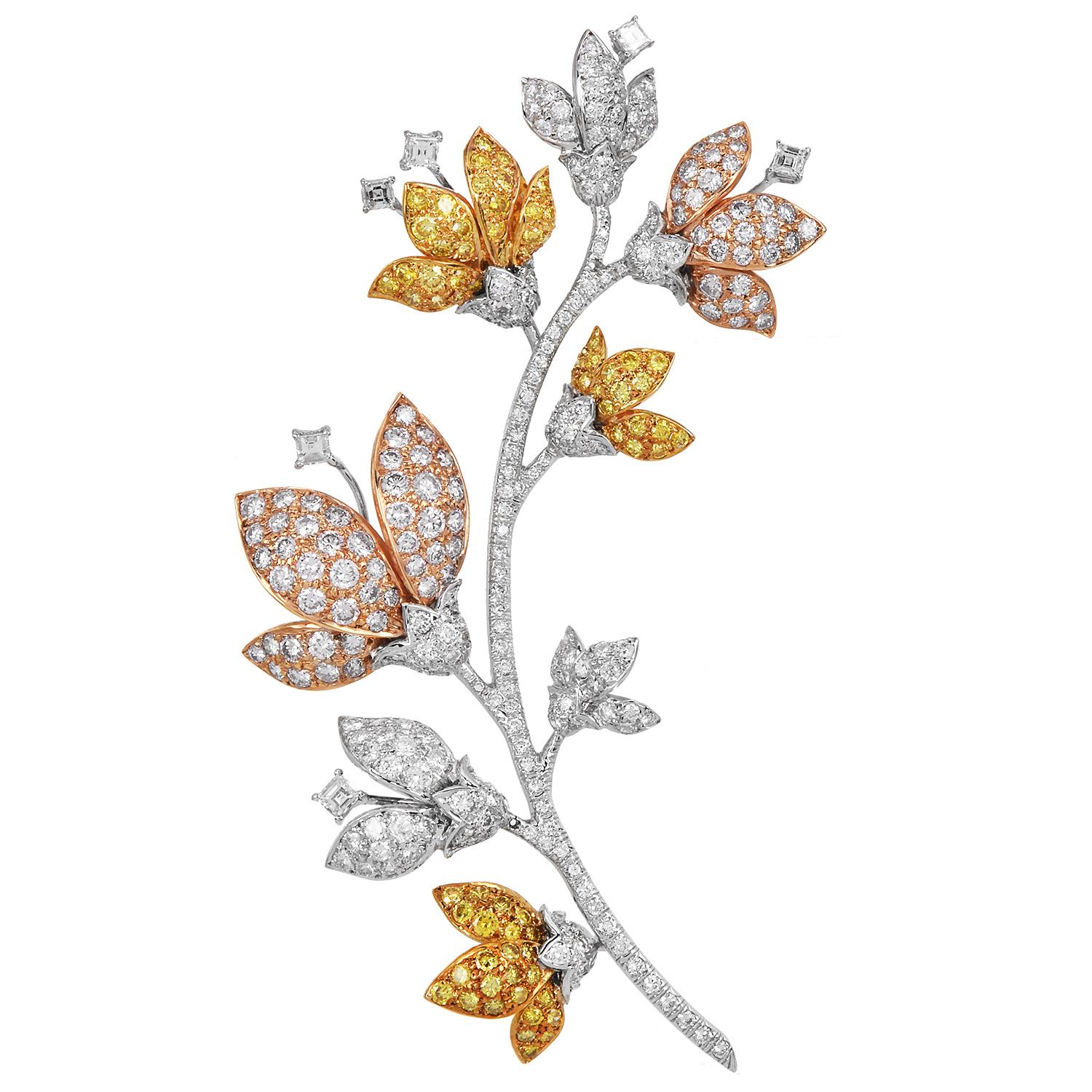 Cette broche en or blanc et jaune 18 carats, composée de tulipes et de branches florales, est ornée de diamants jaunes, roses et blancs. Elle capture le charme délicat des fleurs en pleine éclosion.

Le modèle est orné de 250 diamants naturels de