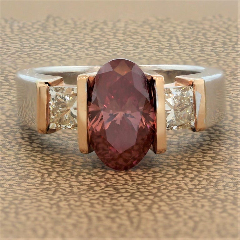 Fancy Red and Colorless Diamond TwoTone Gold Ring, GIA Certified For