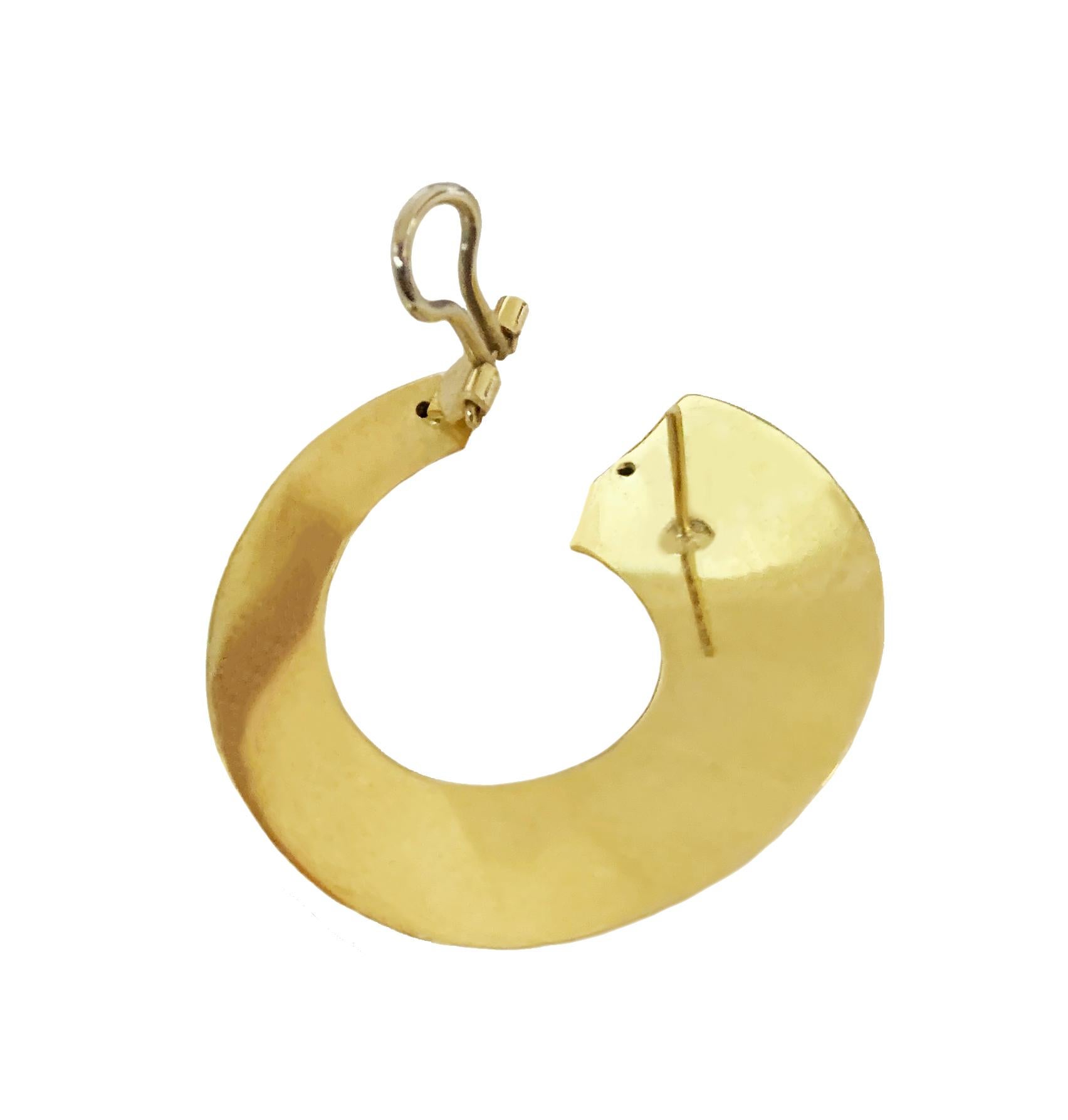14k Yellow Gold
Diameter: 1.4”
Weight: 11.2gr
For pierced ears