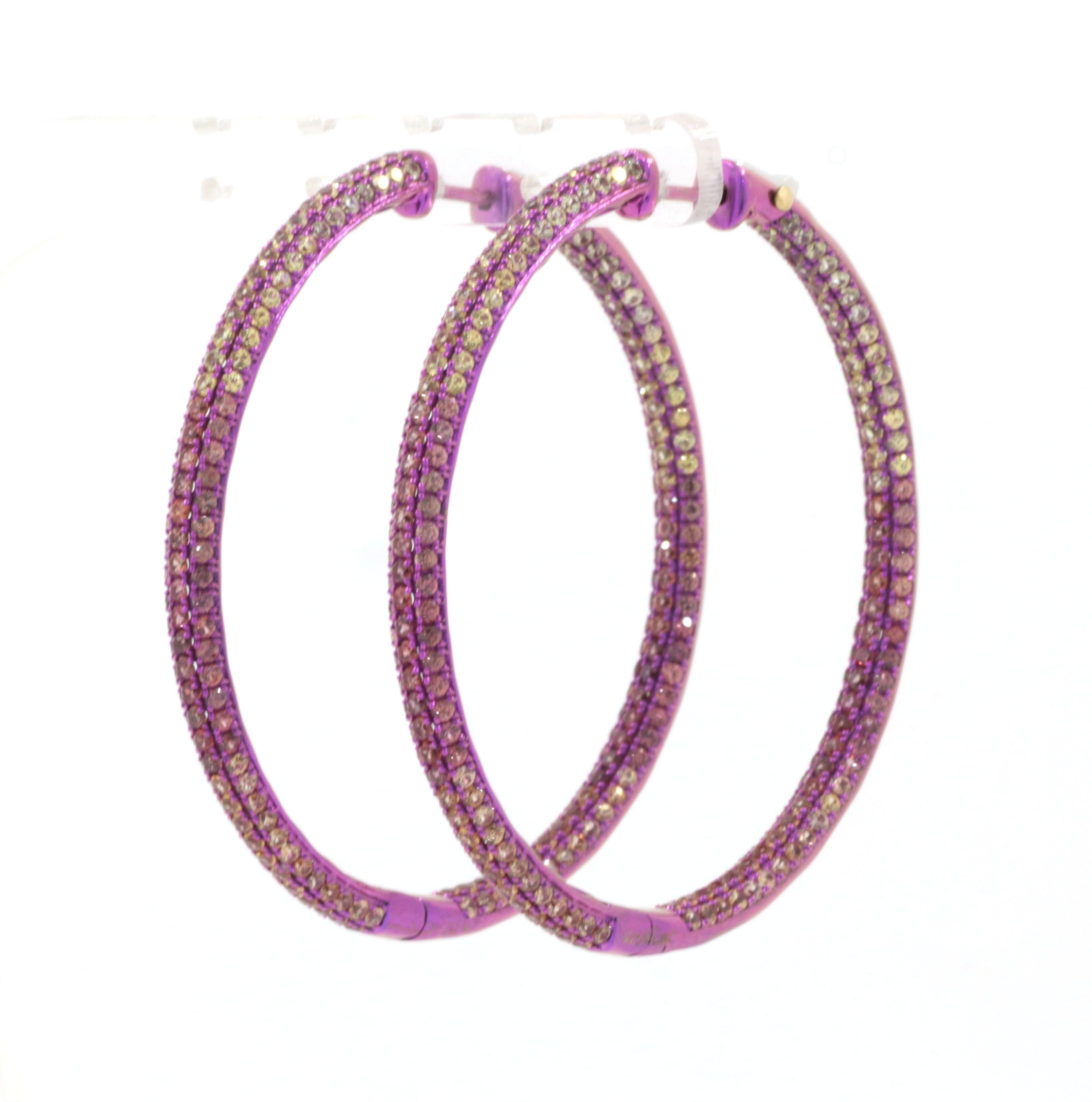 12.81 Carats Fancy Sapphire Hoop Earrings in 18 Karat Gold and Titanium In New Condition For Sale In Hong Kong, HK