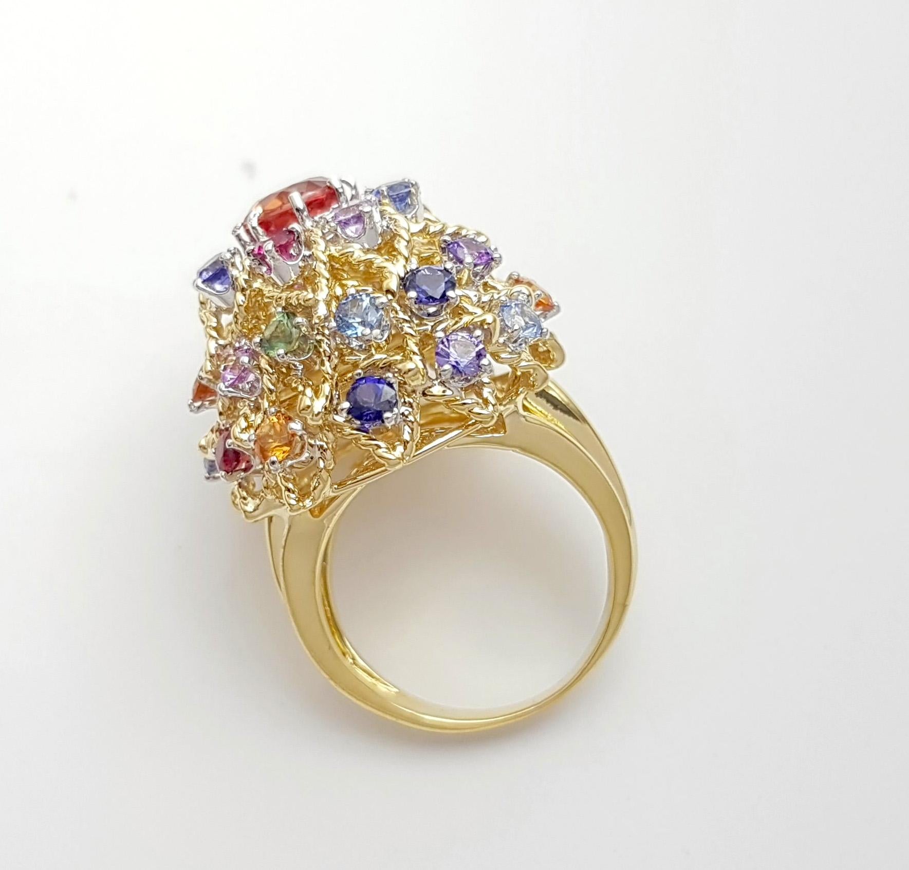 Fancy Sapphire Ring set in Platinum 950 and 18K Gold Settings For Sale 5