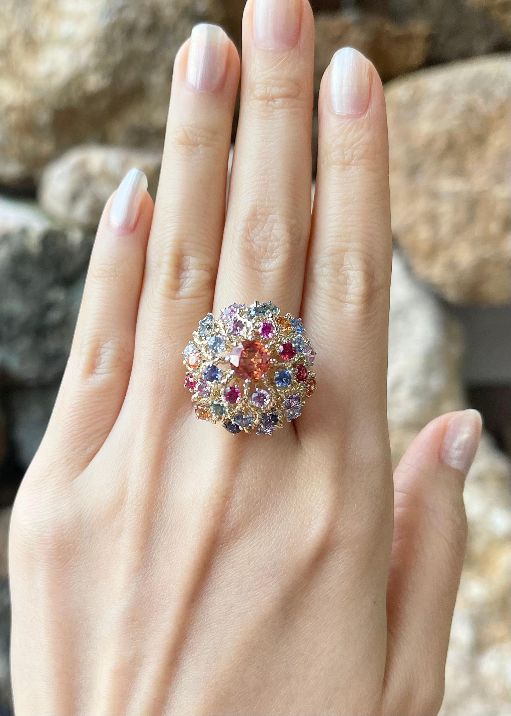 Fancy Sapphire 8.52 carats Ring set in Platinum 950 and 18K Gold Settings

Width:  2.2 cm 
Length: 2.2 cm
Ring Size: 57
Total Weight: 22.42 grams

