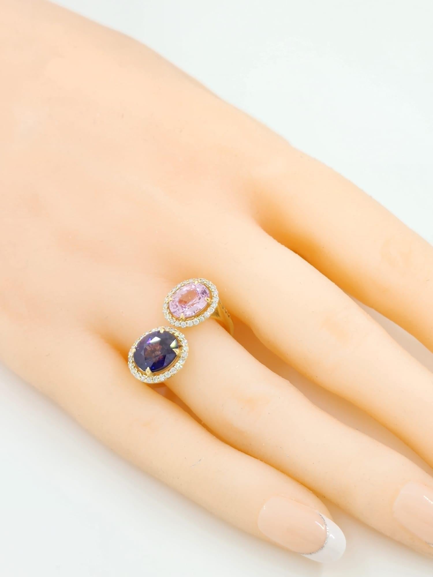 3.87Ct Fancy Sapphire Toi et Moi Ring in 18 Karat Yellow Gold In New Condition For Sale In Hong Kong, HK