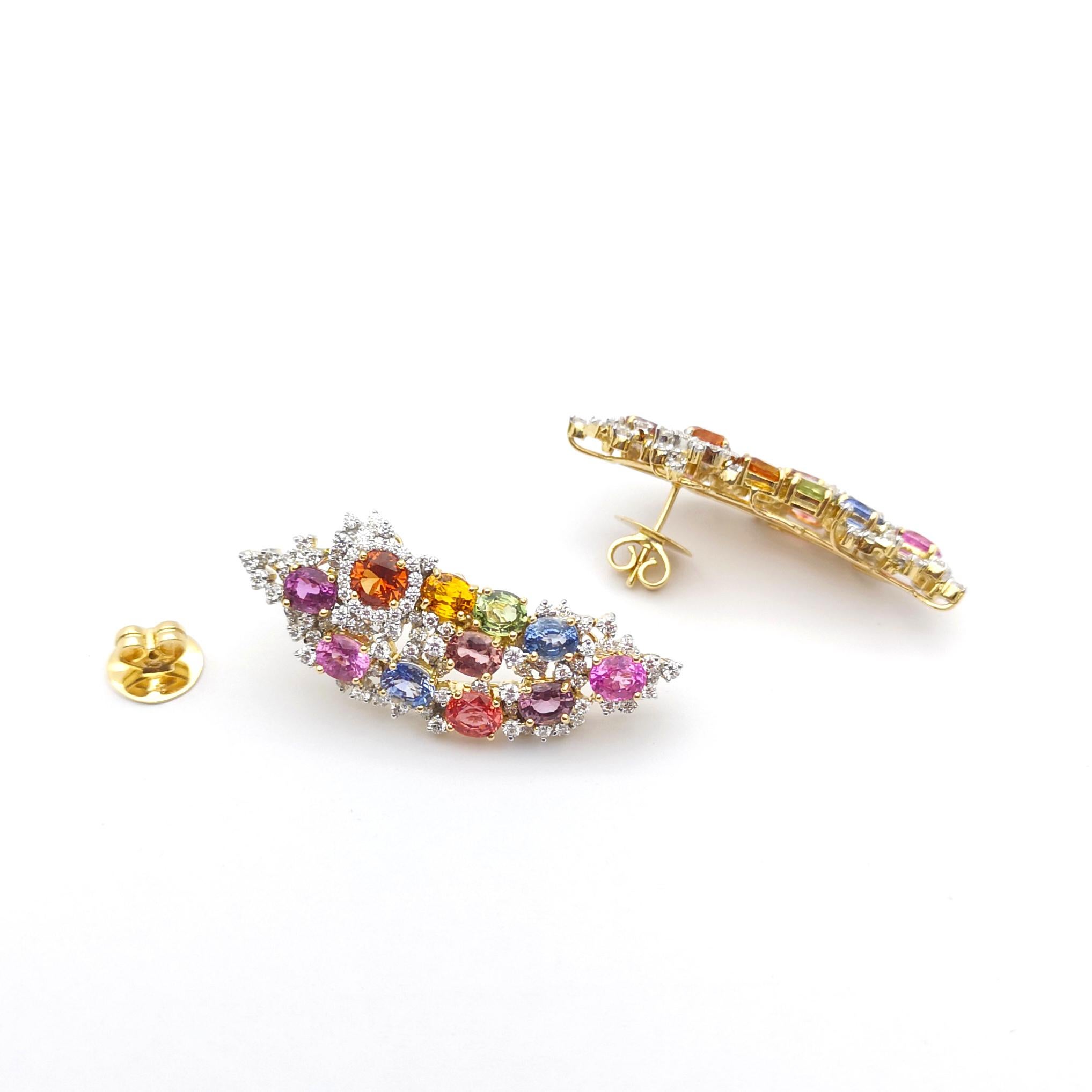 Donna Orecchini con zaffiro e diamante con montatura in oro 18K in vendita