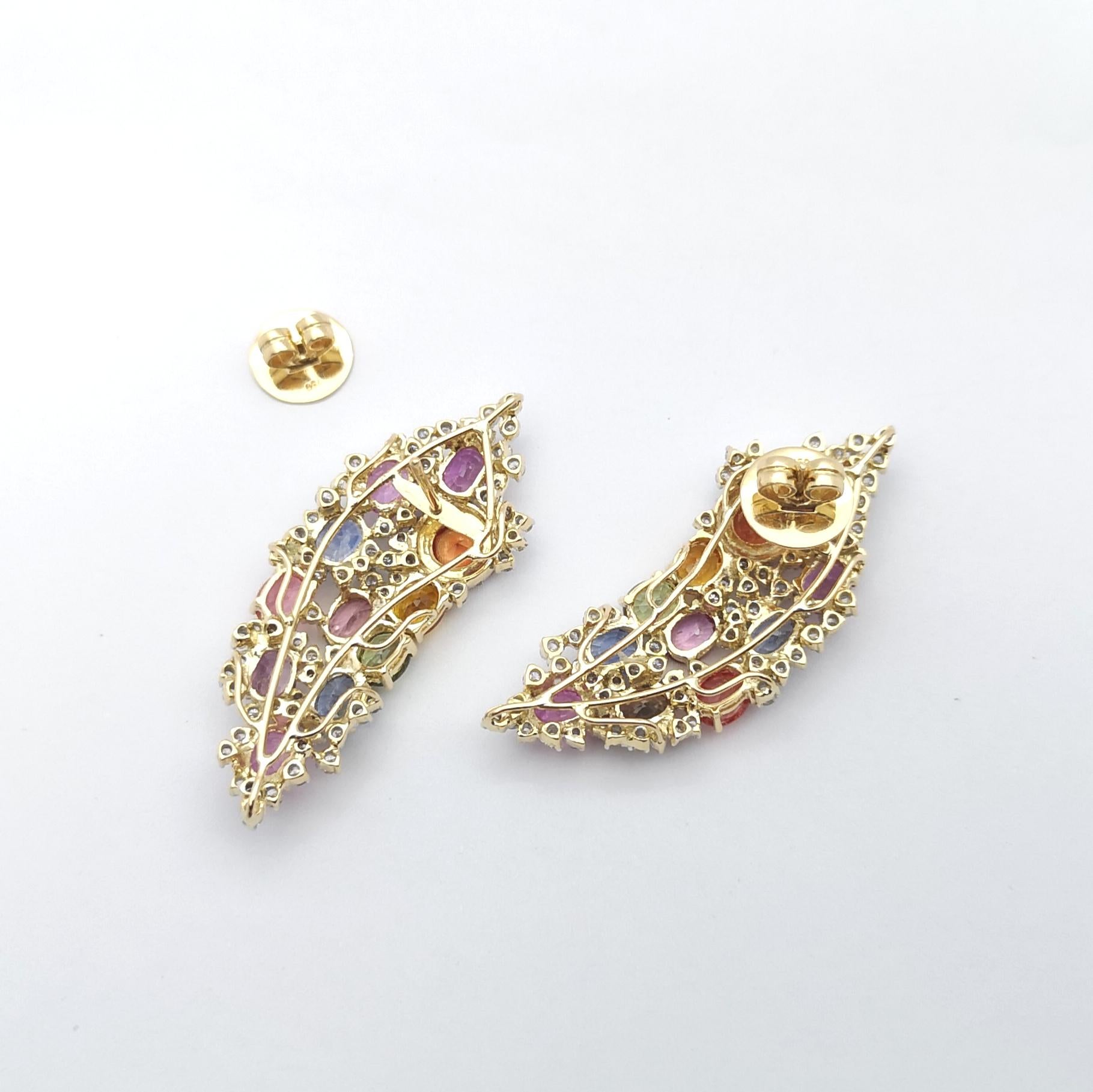 Orecchini con zaffiro e diamante con montatura in oro 18K in vendita 2