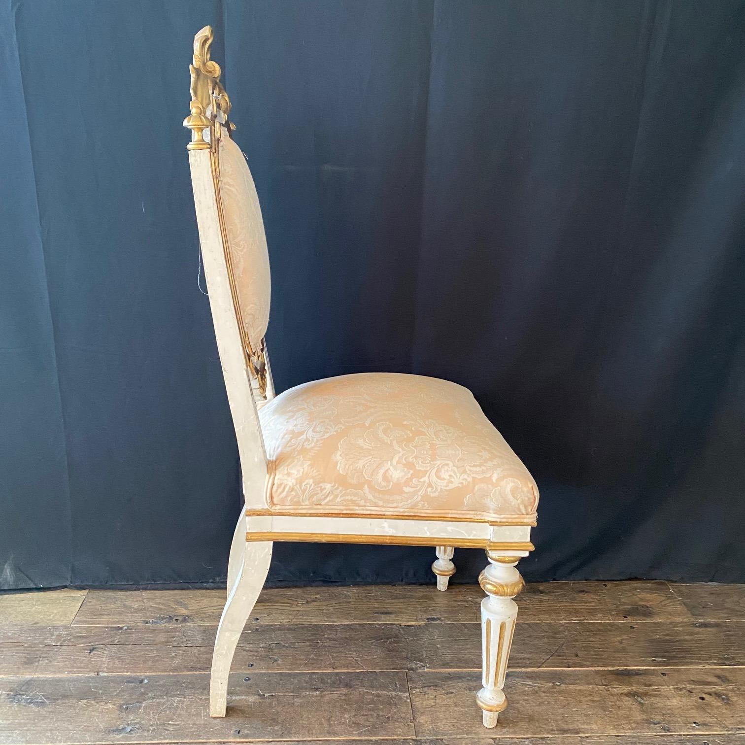 Fancy Set of Four Italian Venetian Louis XV Chairs with Original Real Gold Gilt For Sale 4