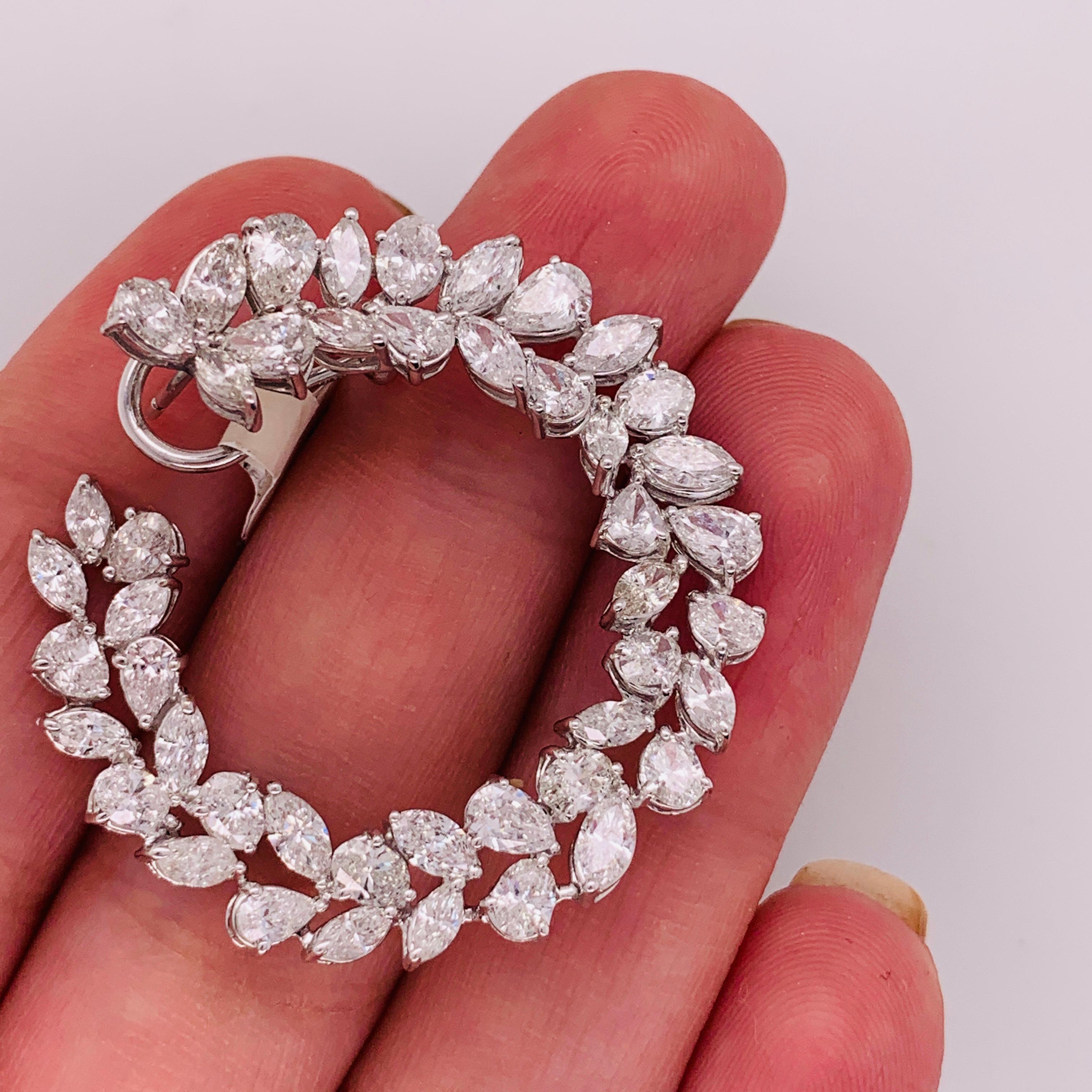 White gold Cluster Diamond Earrings In New Condition For Sale In New York, NY