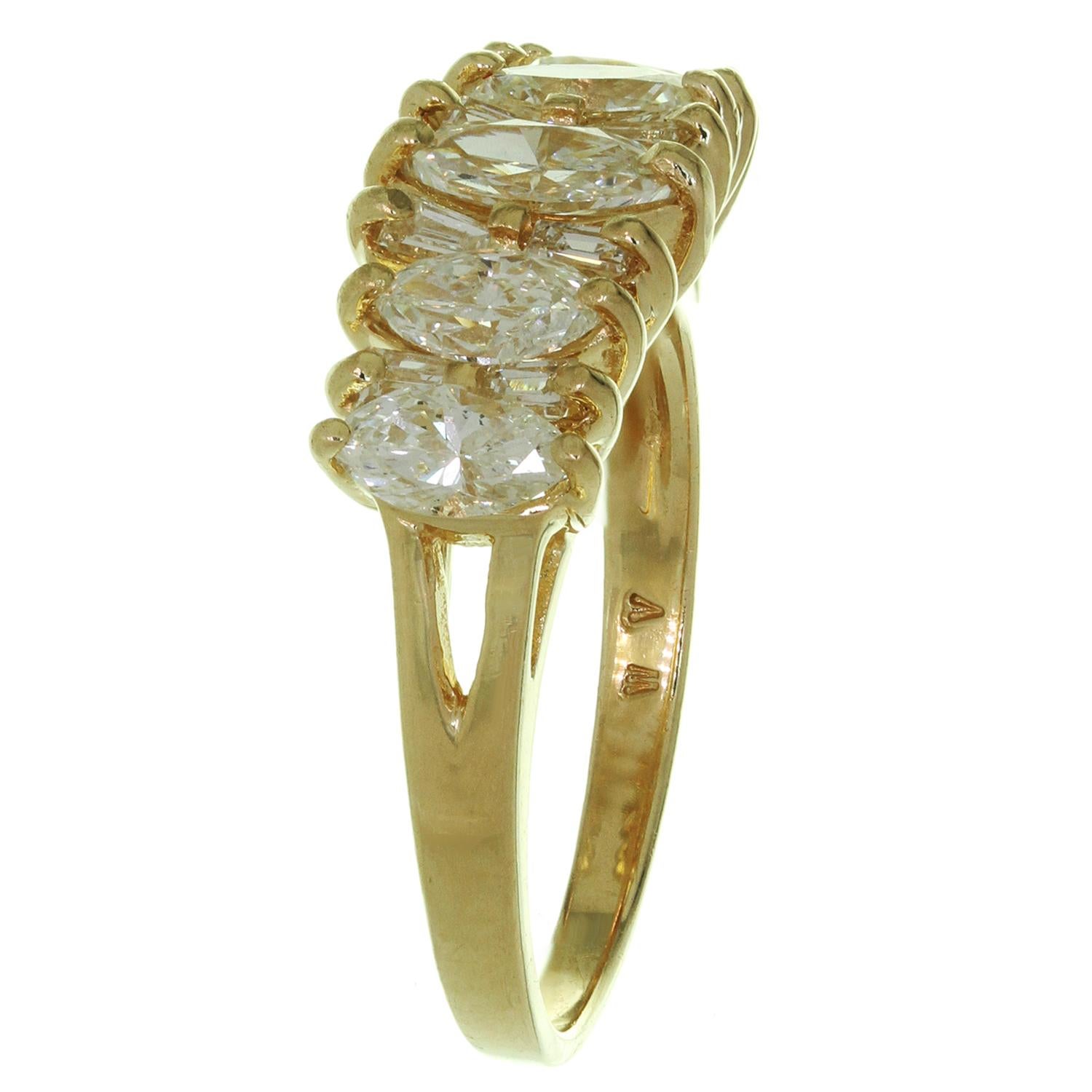 Marquise Cut Fancy-Shape Diamond Yellow Gold Estate Ring For Sale