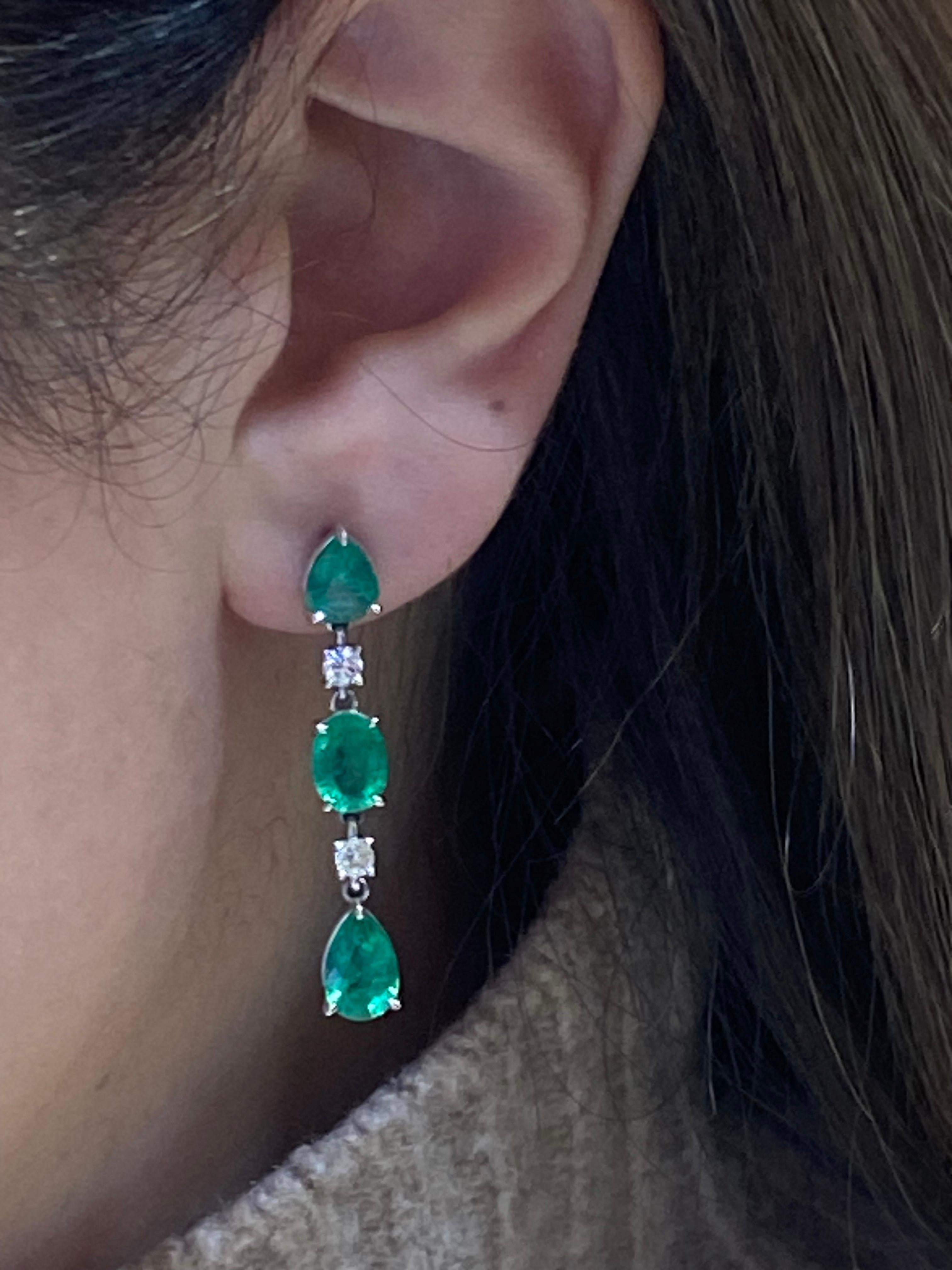 Fancy  Columbianische Smaragd-Tropfen-Ohrringe in Form von 6,50 Karat im Zustand „Neu“ im Angebot in Great Neck, NY