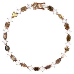 Bracelet à la mode en diamants multicolores de forme fantaisie de 10,56 carats