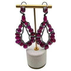 Boucles d'oreilles or blanc et noir 18 carats Cabochons de rubis rouge de forme fantaisie