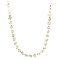 Collana con castone giallo a forma di fantasia da 9,50 carati.