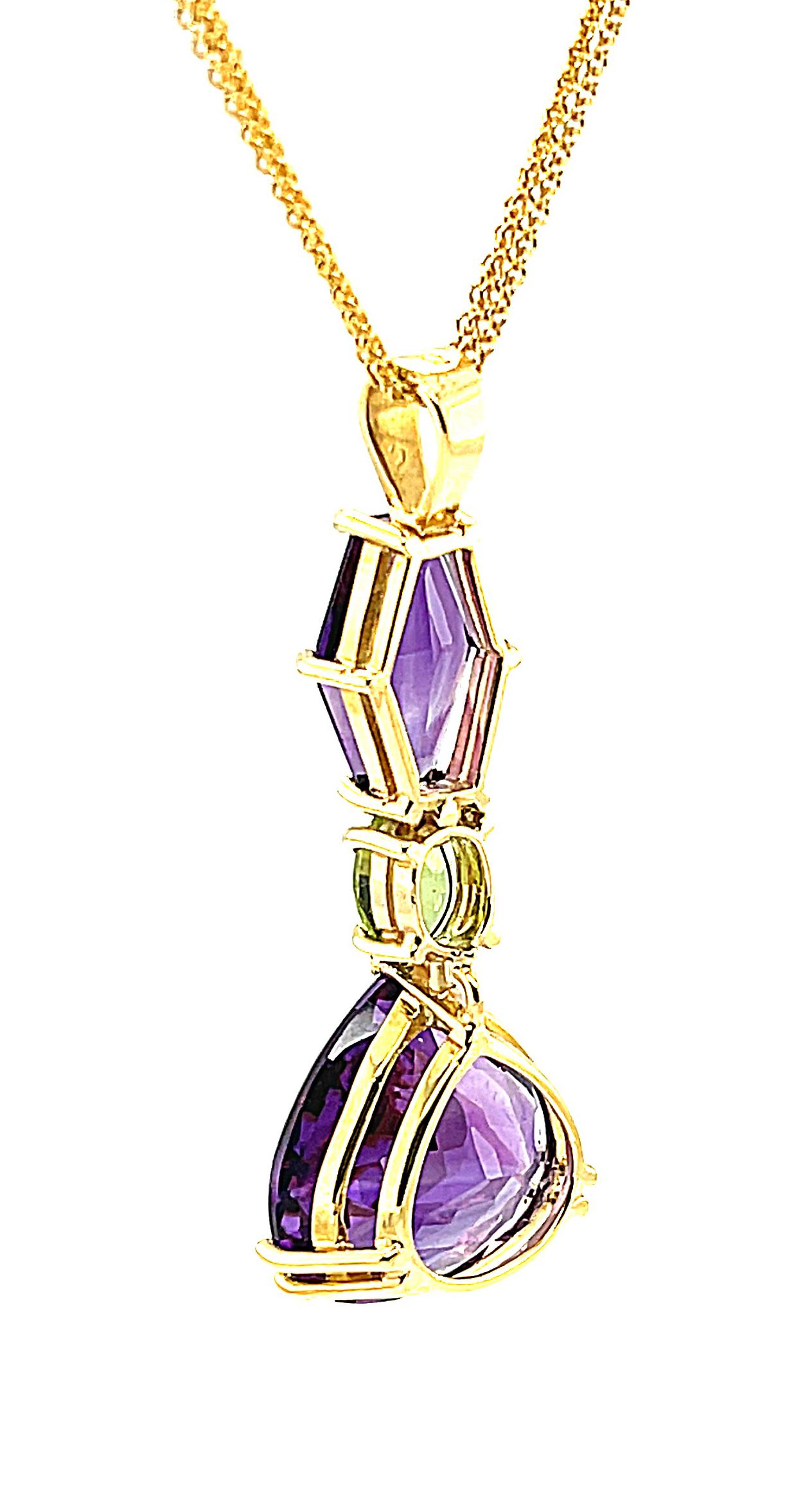 Artisan  10 Carat Amethyst Drop Necklace with Peridot in 18k Yellow Gold For Sale