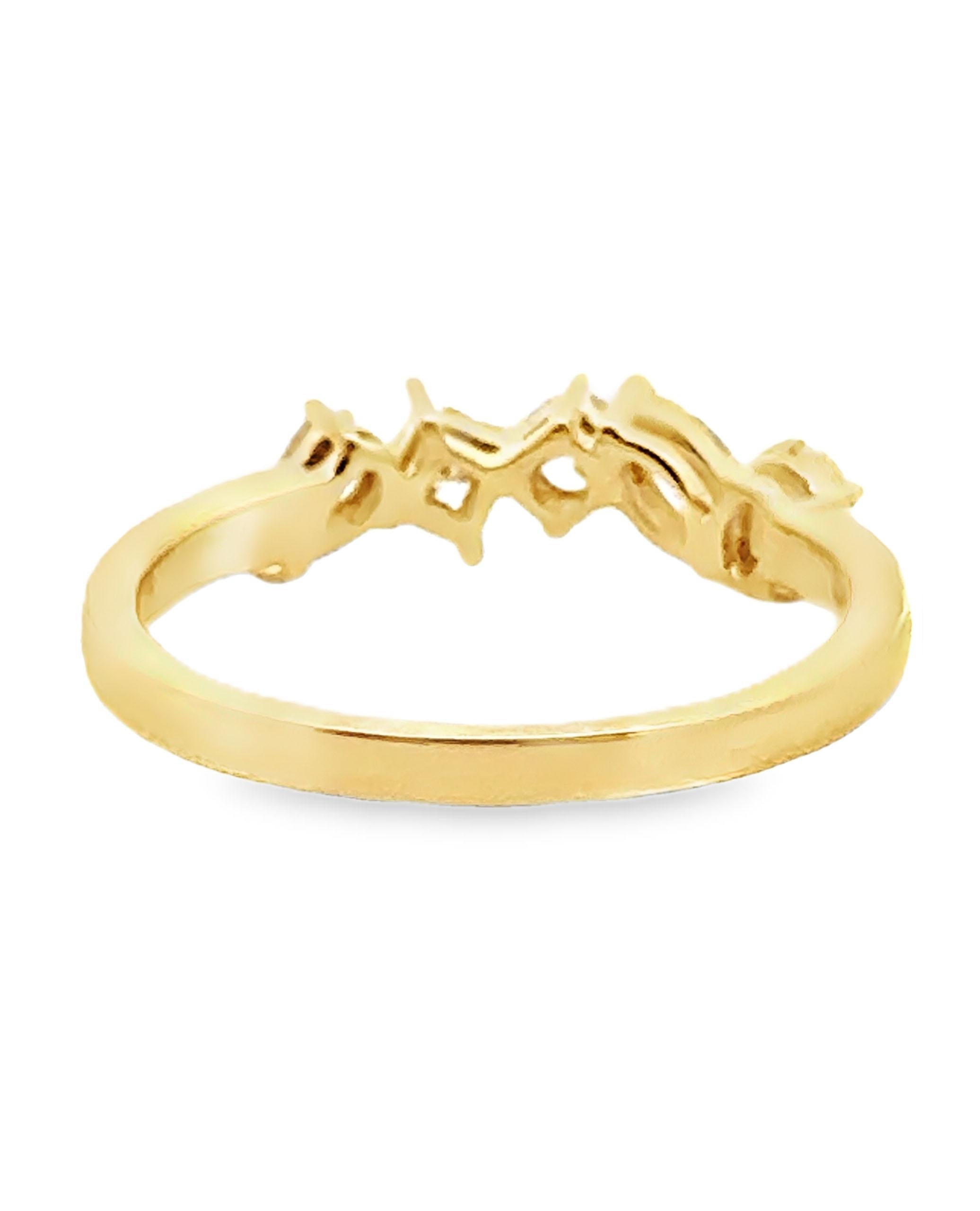 Fancy Shaped Diamond Ring aus 18K Gelbgold im Zustand „Neu“ im Angebot in Old Tappan, NJ