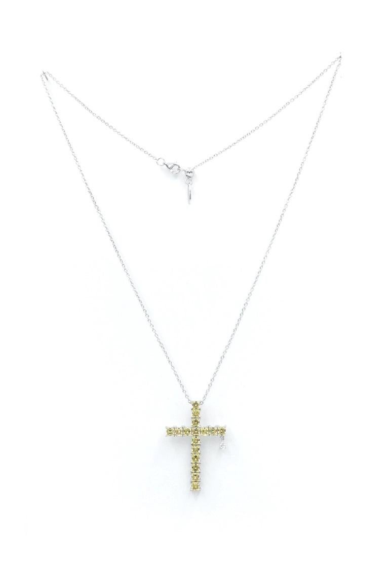 Cross Necklace
･ You've got options: Available in white or yellow gold plate
･ The basics: Rhodium Plated Silver 925
･ Sparkle on: Our crystals are hand-cut Zirconia (CZ), an exact imitation of diamond