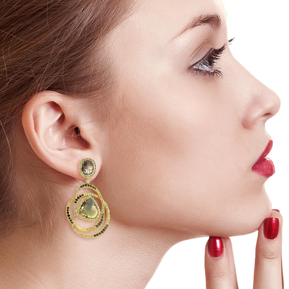 Contemporary Fancy Slice Diamond 18 Karat Gold Swirl Earrings For Sale
