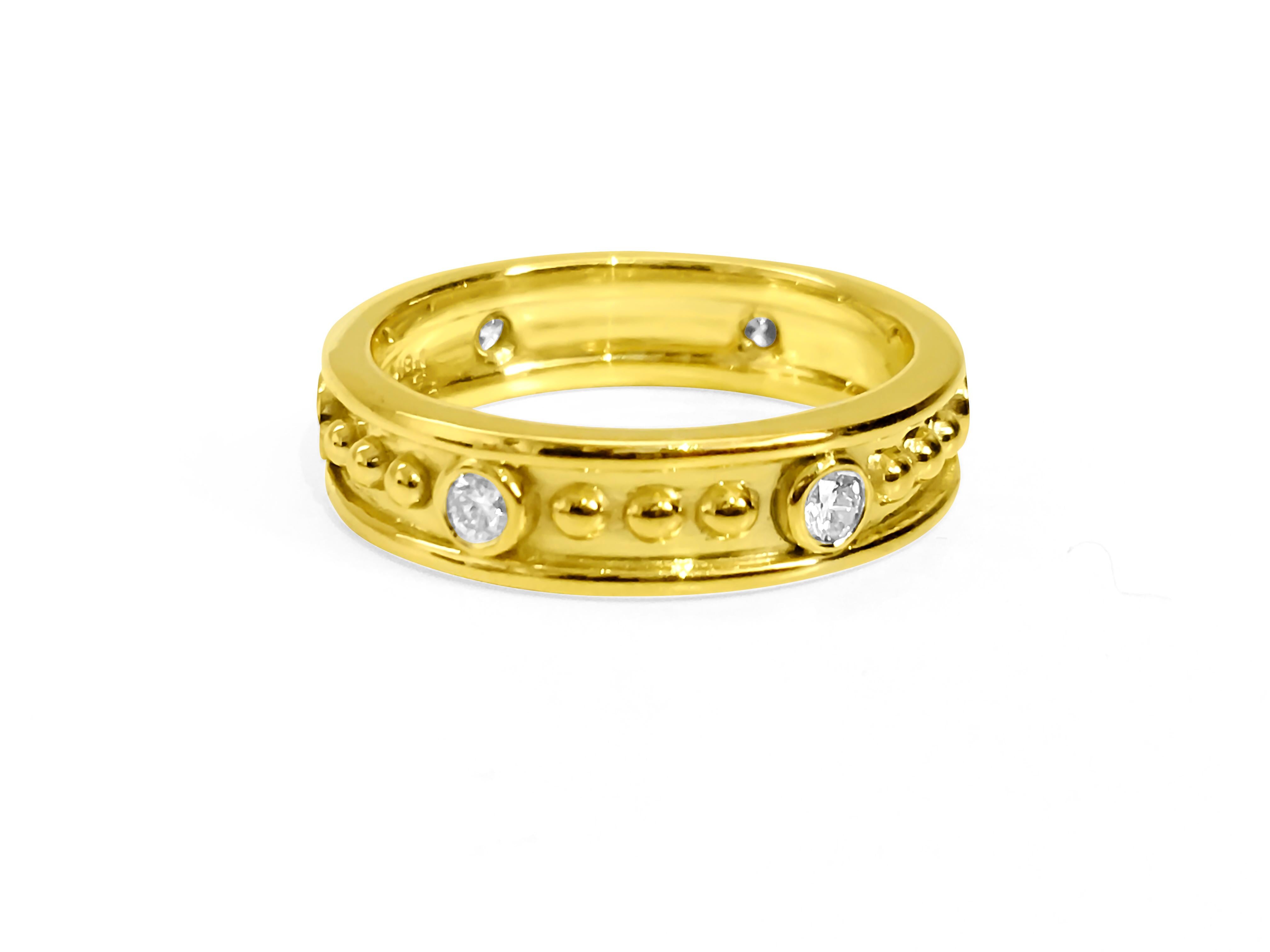 Contemporary Fancy Style 0.48 Carat Natural Diamond Band 18K Gold For Sale
