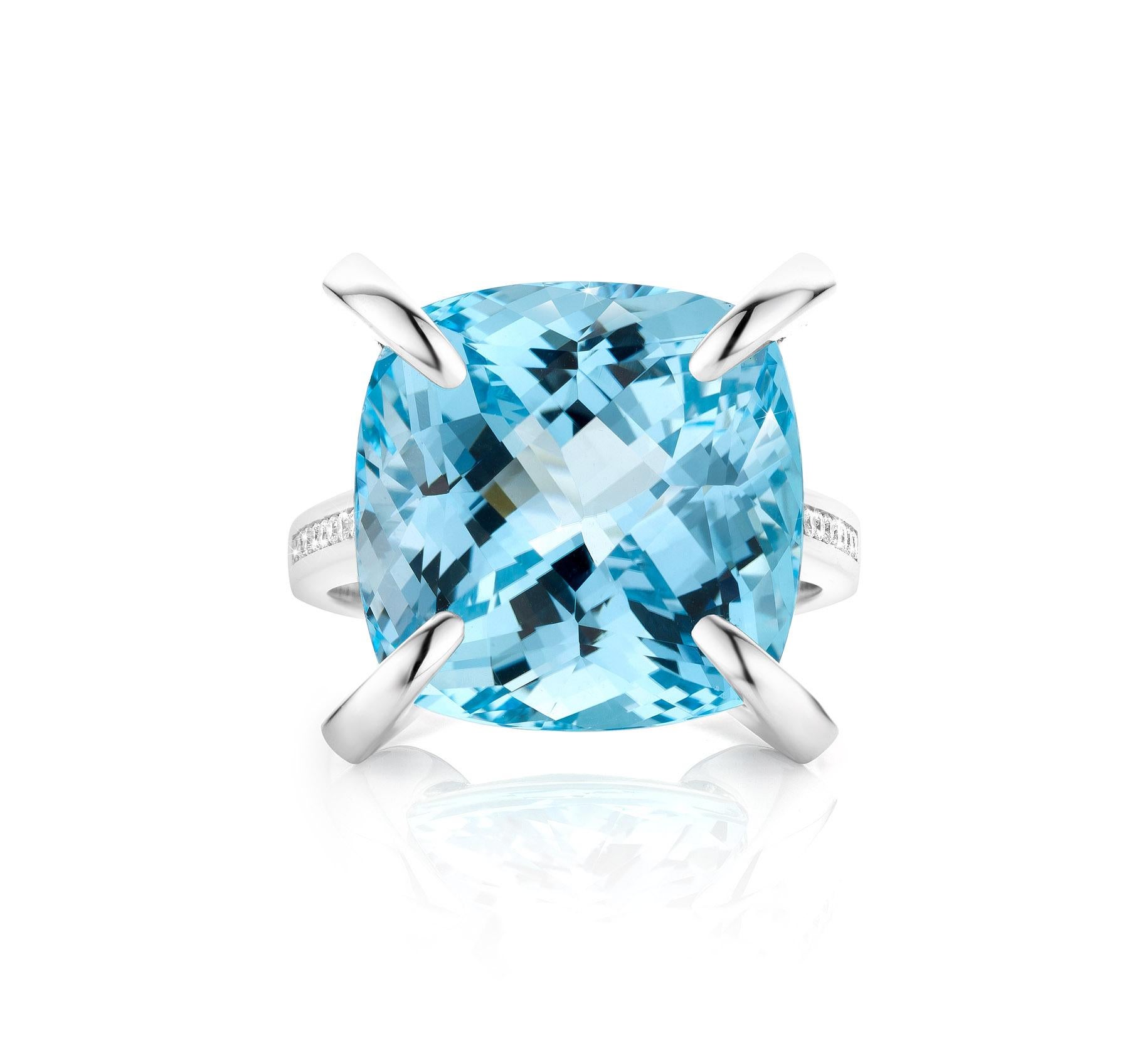 For Sale:  Fancy “Swiss Blue Statement” with Blue Topaz of 21.35 Carat and Diamonds Ring  3