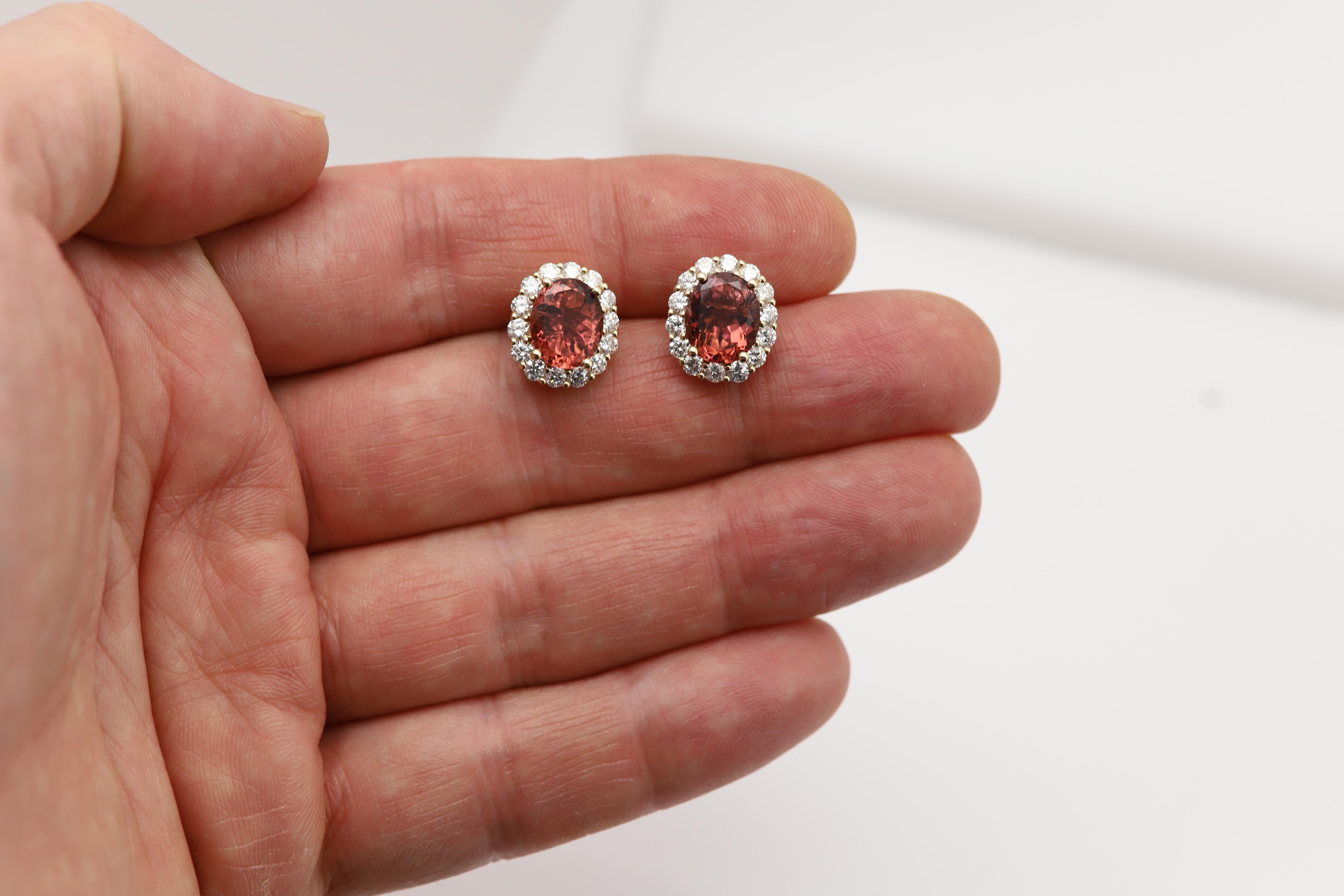 Fancy Tourmaline Gold Diamond Studs 14k Yellow Gold Natural Pink and Diamond Ear in vendita 5