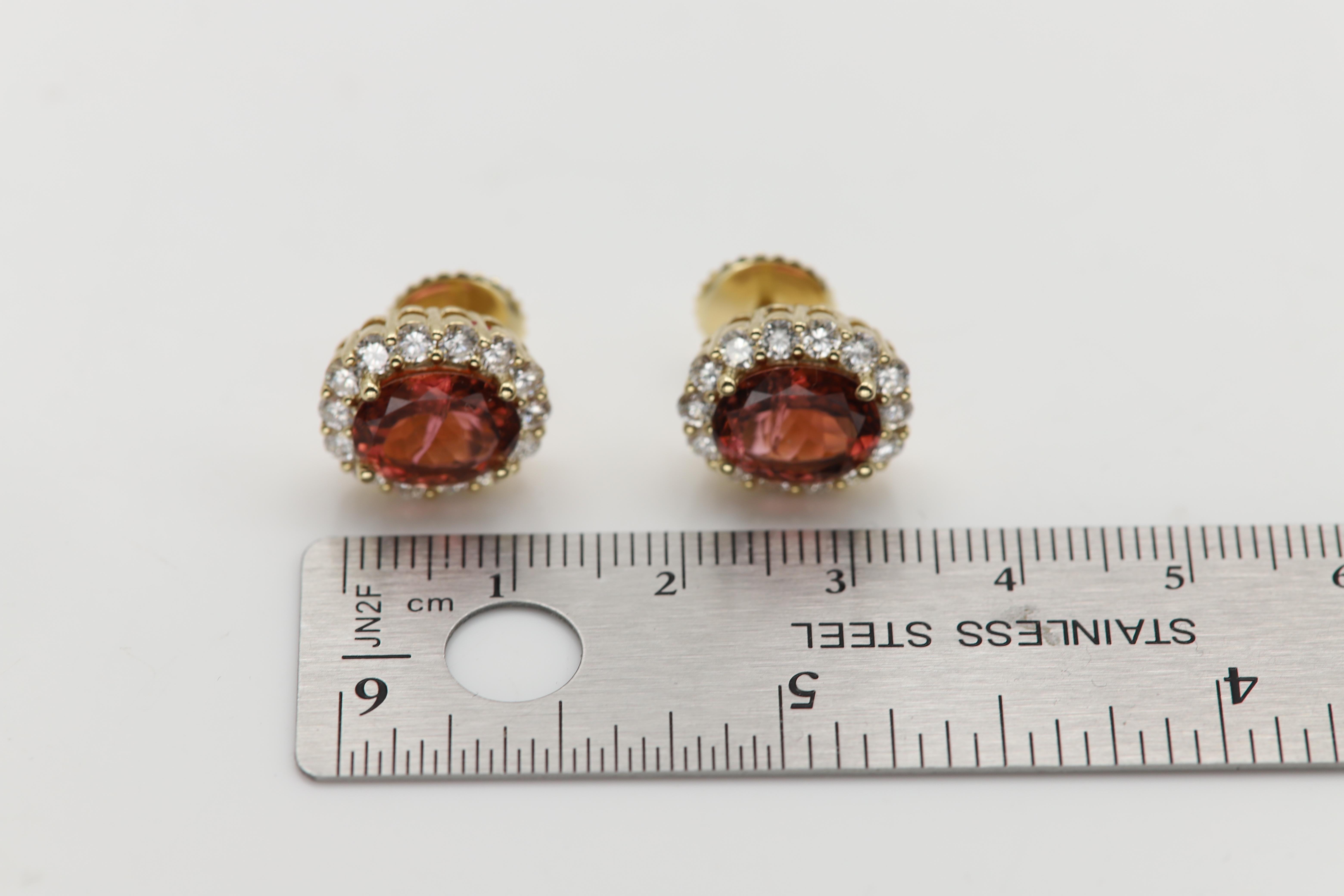 Fancy Tourmaline Gold Diamond Studs 14k Yellow Gold Natural Pink and Diamond Ear in vendita 1