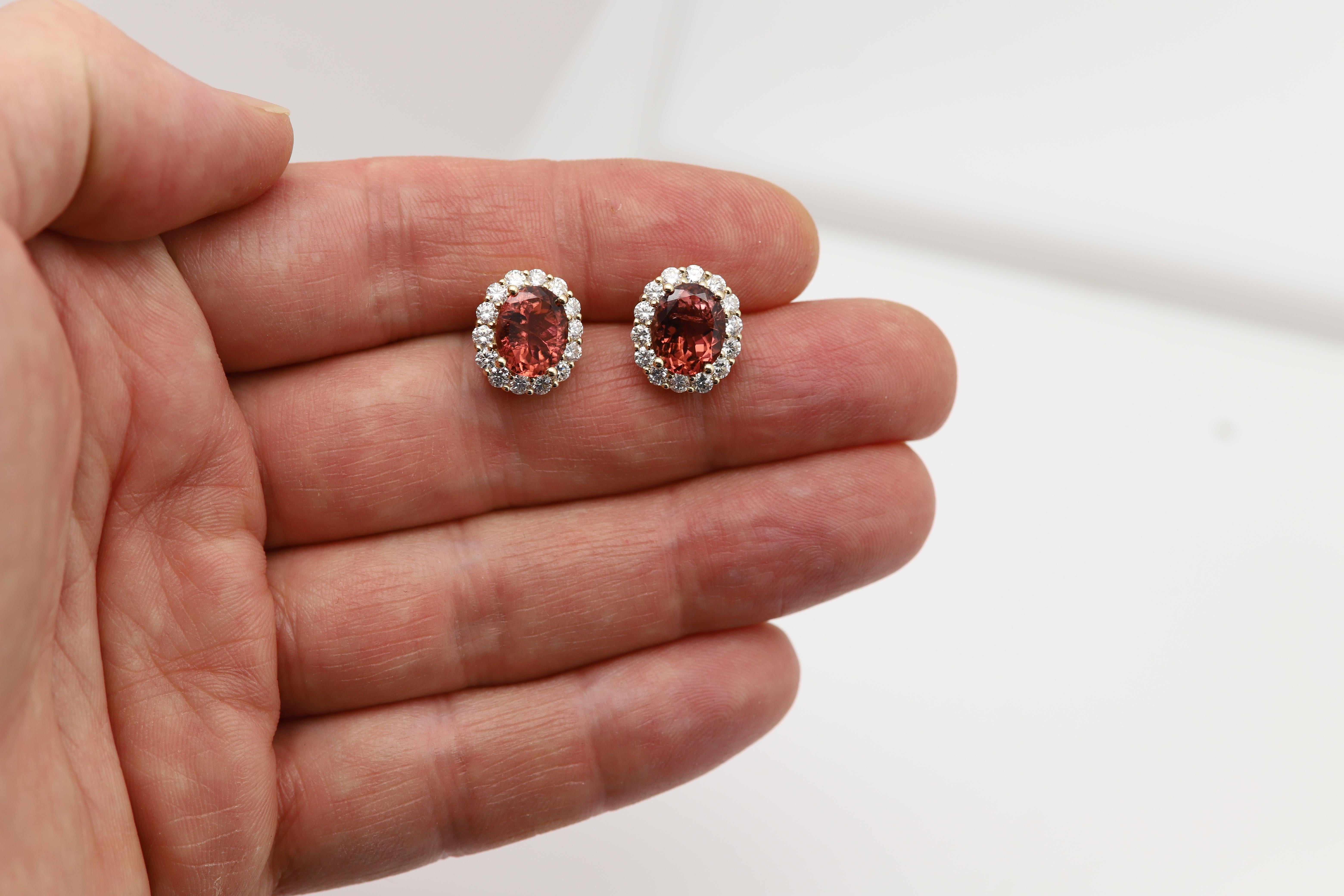 Fancy Tourmaline Gold Diamond Studs 14k Yellow Gold Natural Pink and Diamond Ear in vendita 4