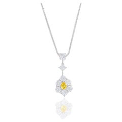 Collier de diamants de 0,18 carat en poire jaune Vivid Orangy Yellow