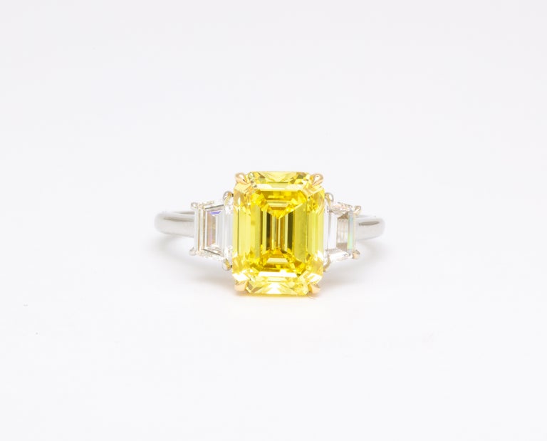 Fancy Vivid Yellow Emerald Cut Ring In New Condition For Sale In New York, NY