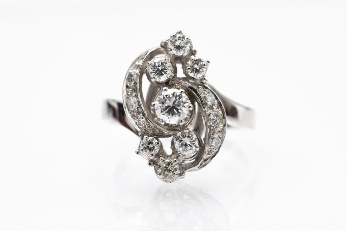 Anillo WG fantasía con diamantes talla brillante 0,73ct