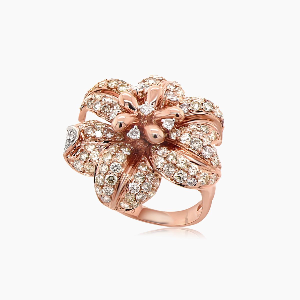 Anillo de oro rosa de 18 quilates con pavé de diamantes blancos y de fantasía Flor de Lilly Corte mixto en venta