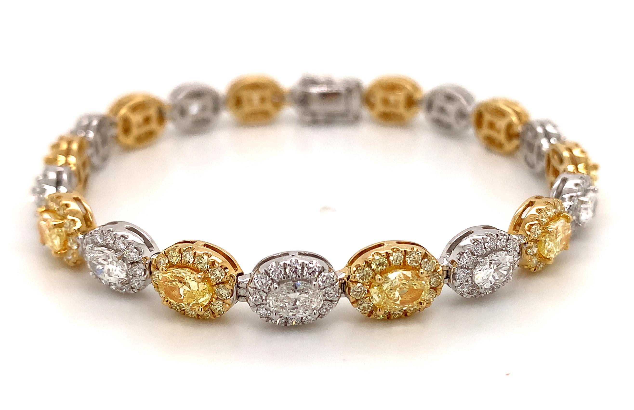 Fancy Yellow Canary and White Diamond Statement Bracelet 9.10 Carats For Sale 1