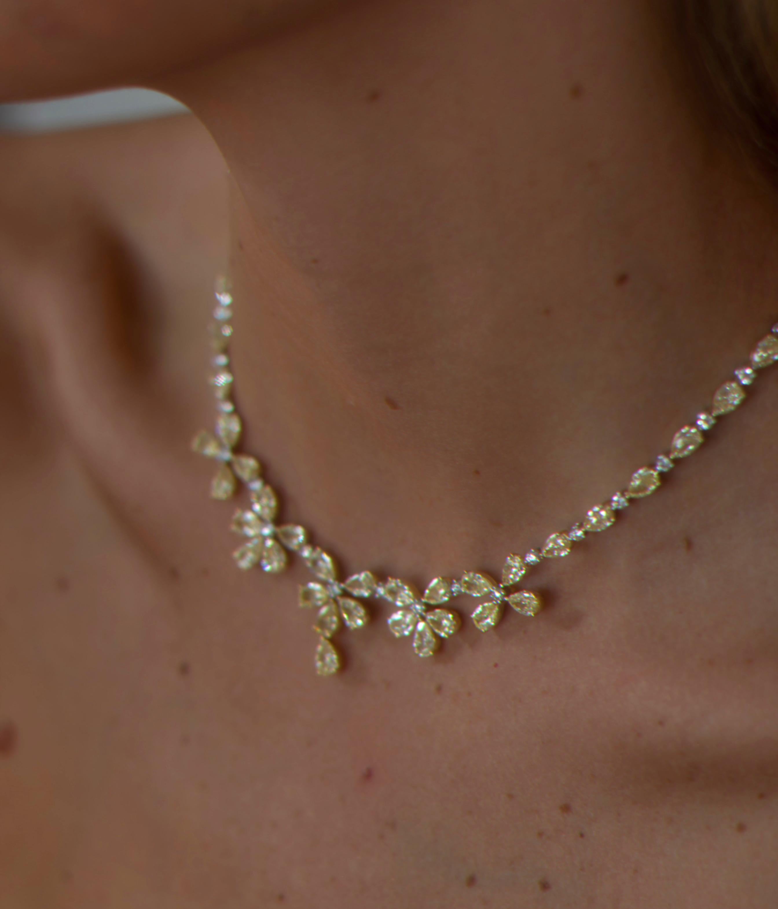 LUXURY Fancy Gelbe Diamant-Halskette aus 18 Karat Gold mit Diamanten (Tropfenschliff)