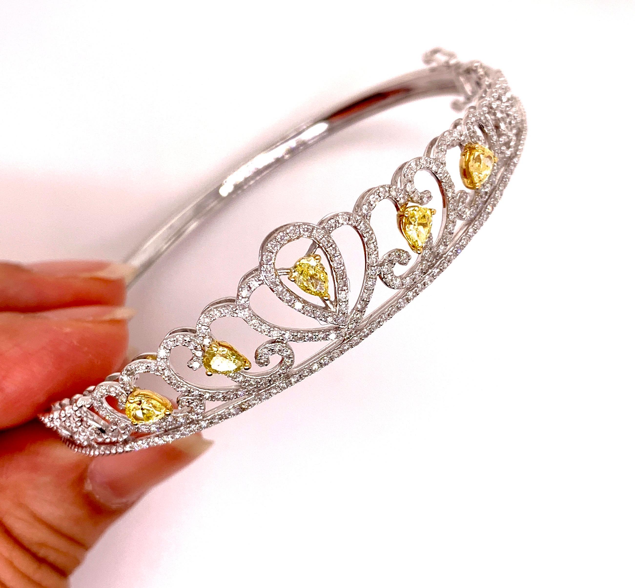 Women's or Men's Fancy Yellow Diamond Bangle Bracelet For Sale