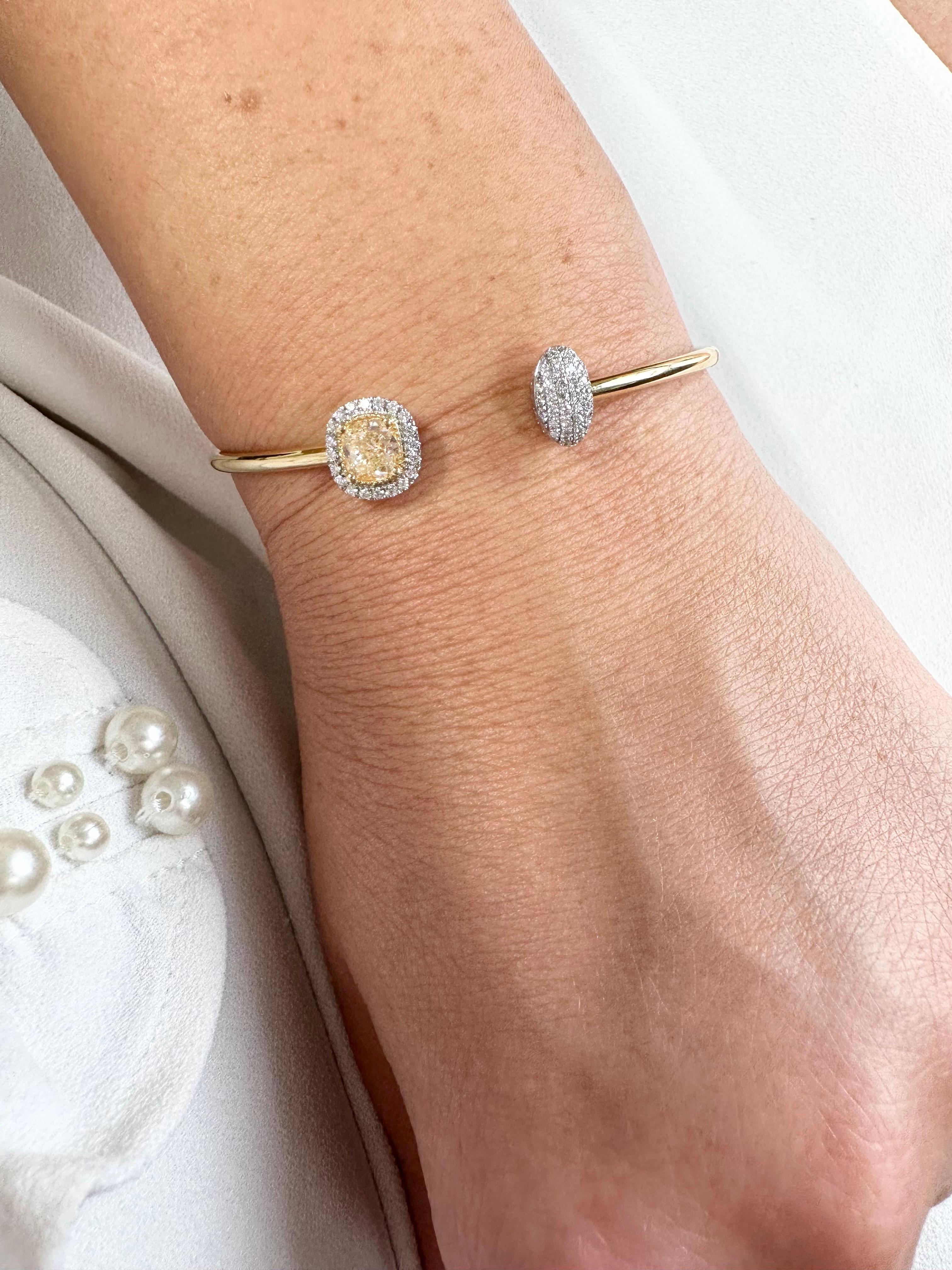 Bracelet jonc fantaisie en diamant jaune 18 carats avec grand diamant Unisexe en vente