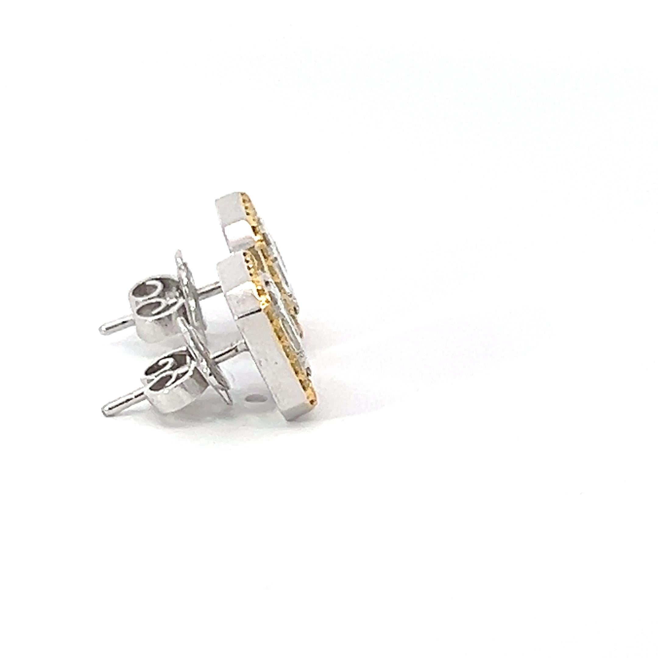 Taglio misto Orecchini Fancy Yellow Diamond Cluster con incastonatura a illusione e oro bianco 18K in vendita