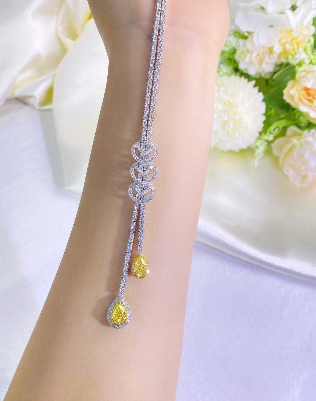 Moderne Collier de gouttes de diamants jaunes fantaisie en or massif 18k en vente