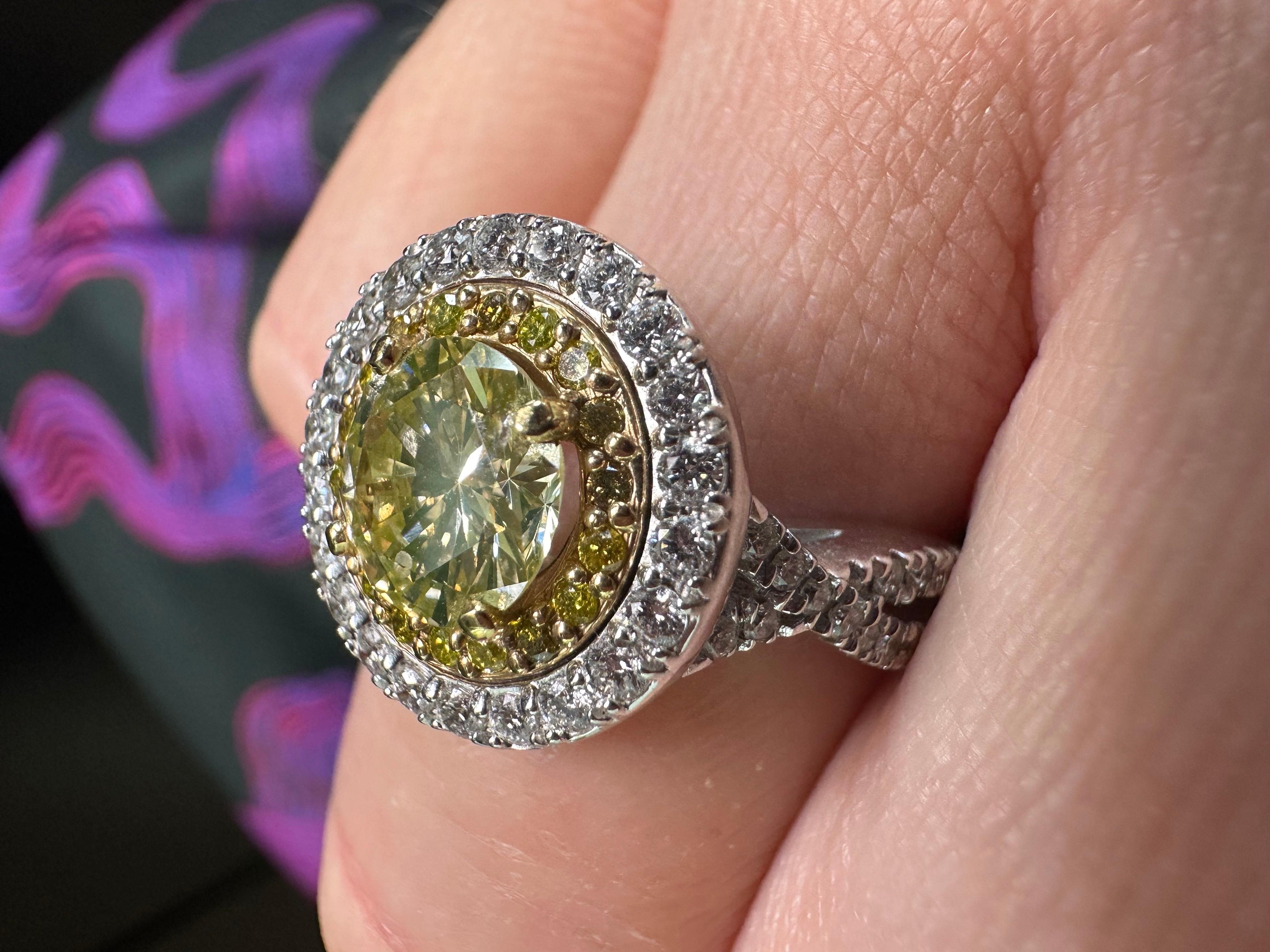 GIA certified Fancy Greenish Yellow Diamond Engagement Ring 18KT gold  For Sale 1