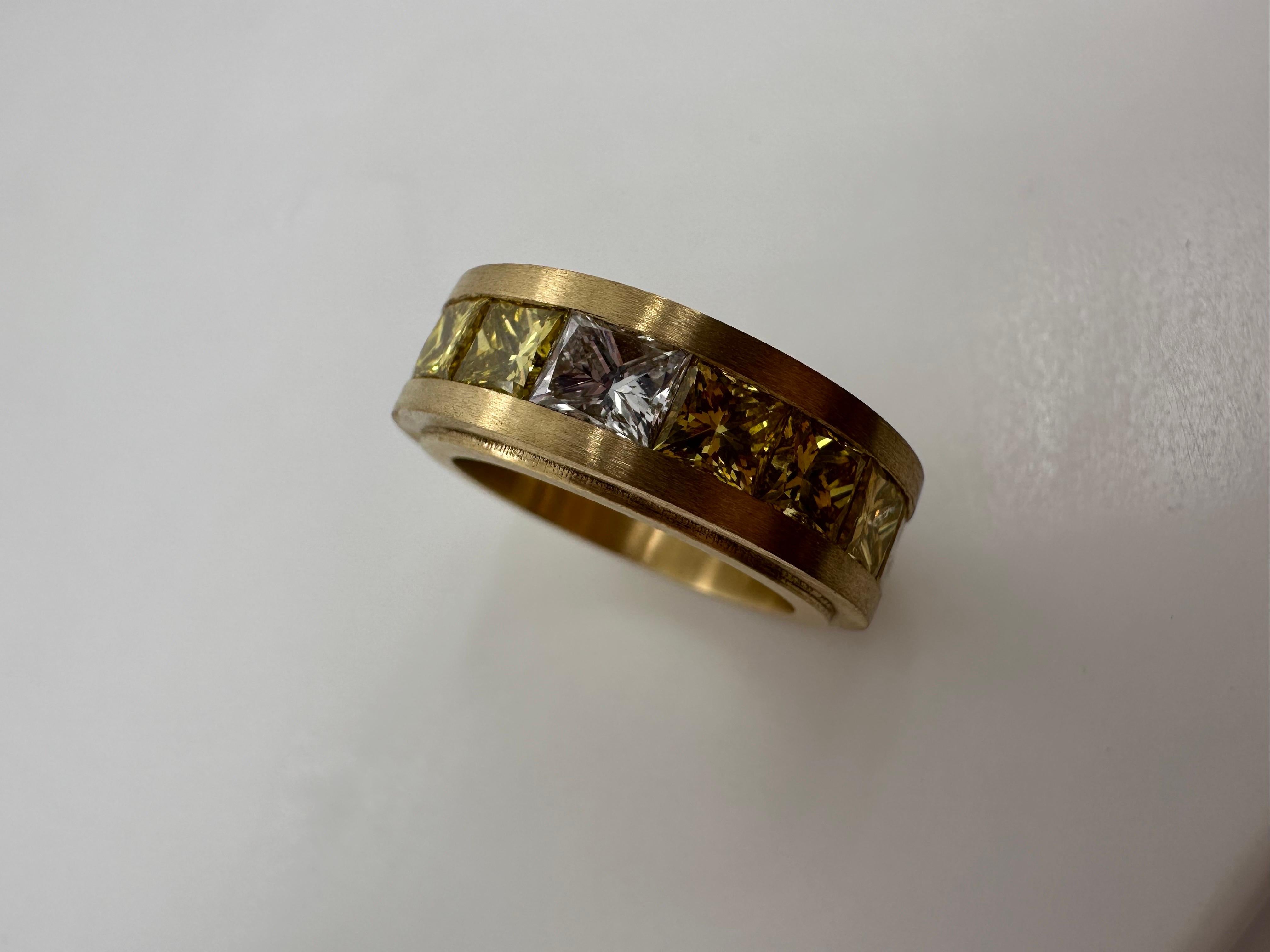 Fancy yellow diamond eternity ring 18KT yellow gold matte finish rare complex  For Sale 2