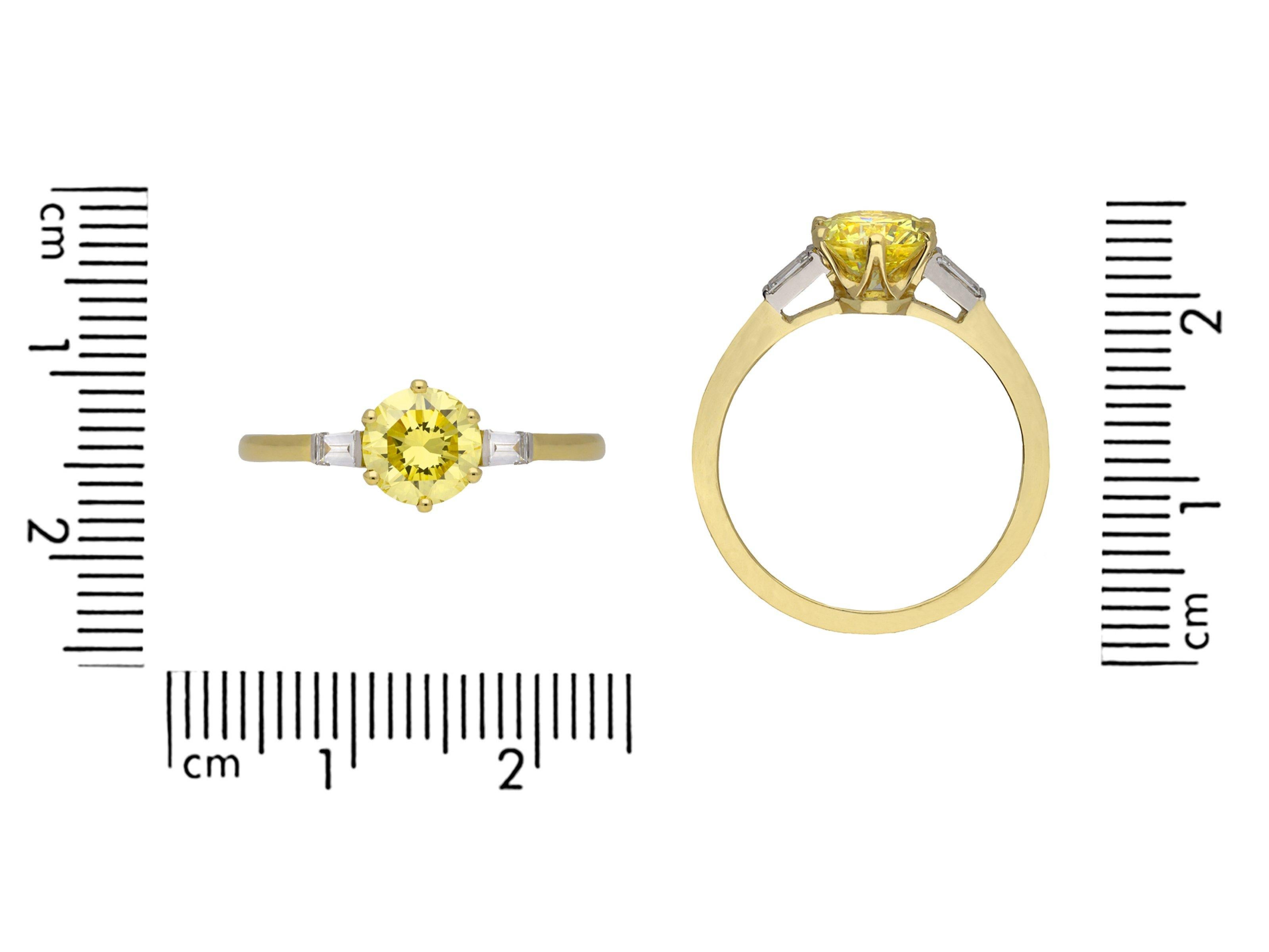 Round Cut Fancy yellow diamond engagement ring, circa 1950 For Sale