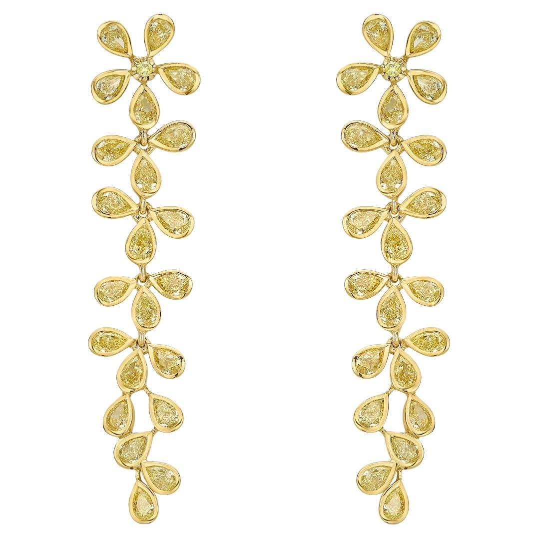Boucles d'oreilles fleur en diamant jaune fantaisie en vente