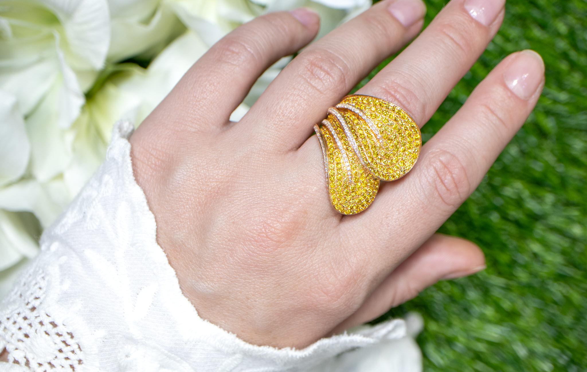 Round Cut Fancy Yellow Diamond Leaf Cocktail Ring 3.7 Carats 18K Gold For Sale