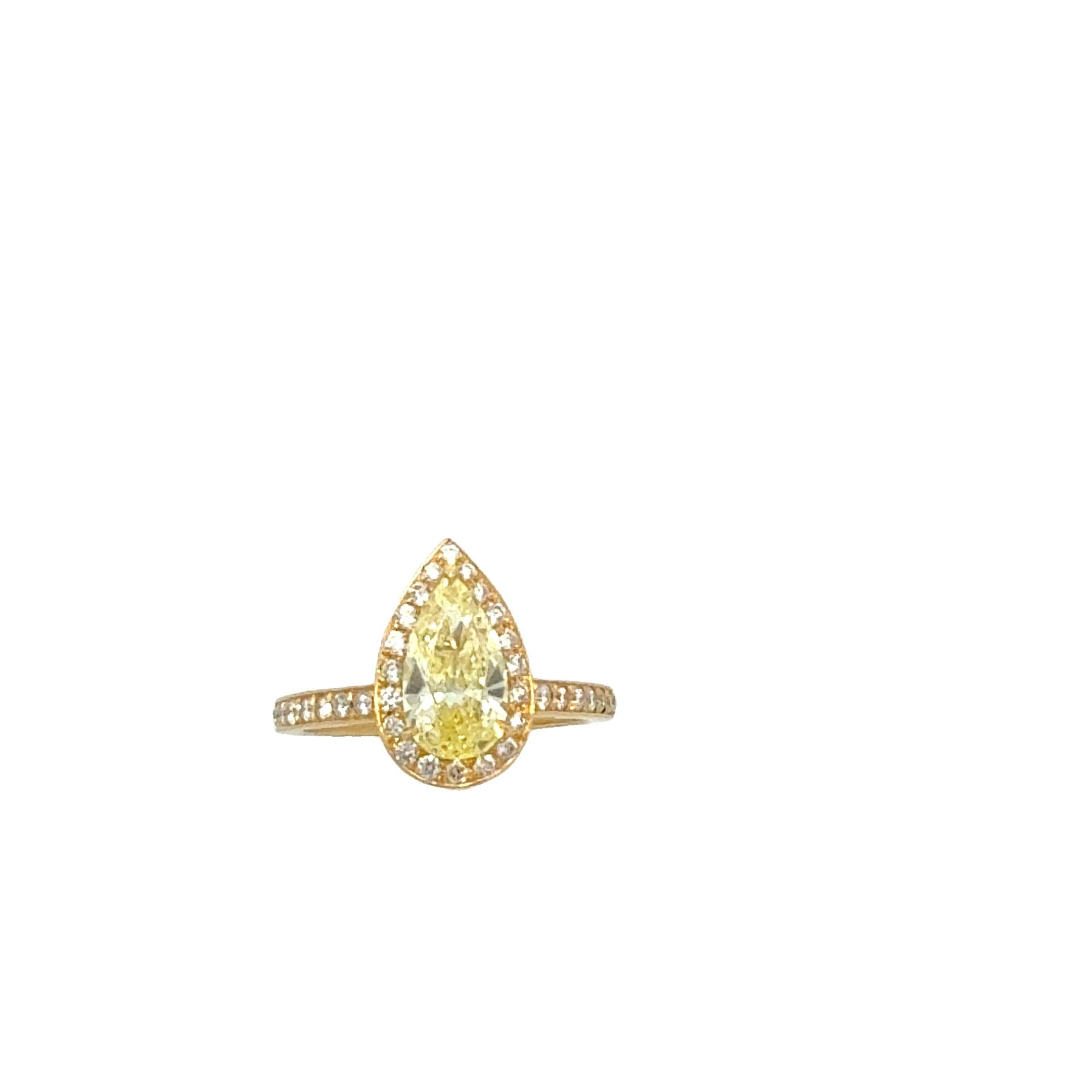 Bague fantaisie diamant jaune 1,20 carats en vente 2