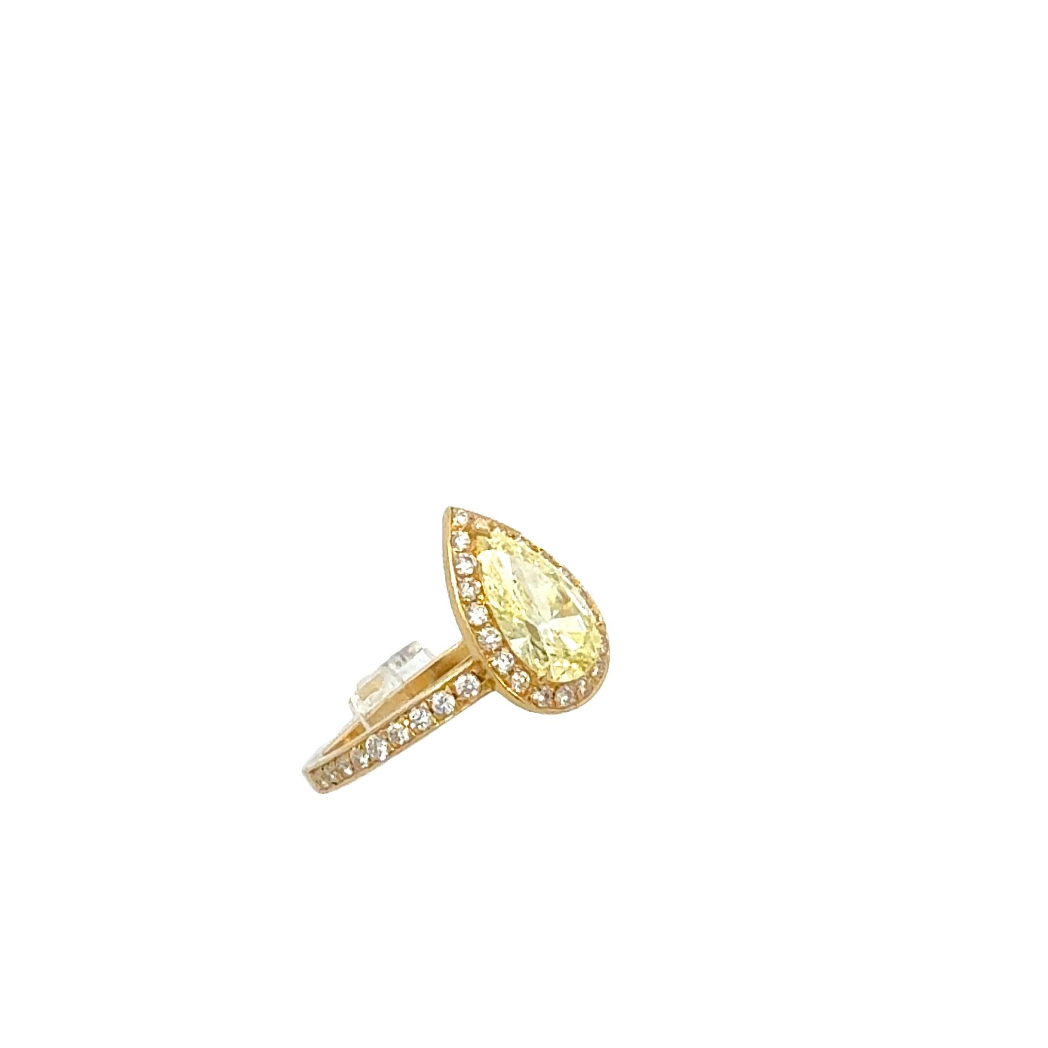 Bague fantaisie diamant jaune 1,20 carats en vente 3