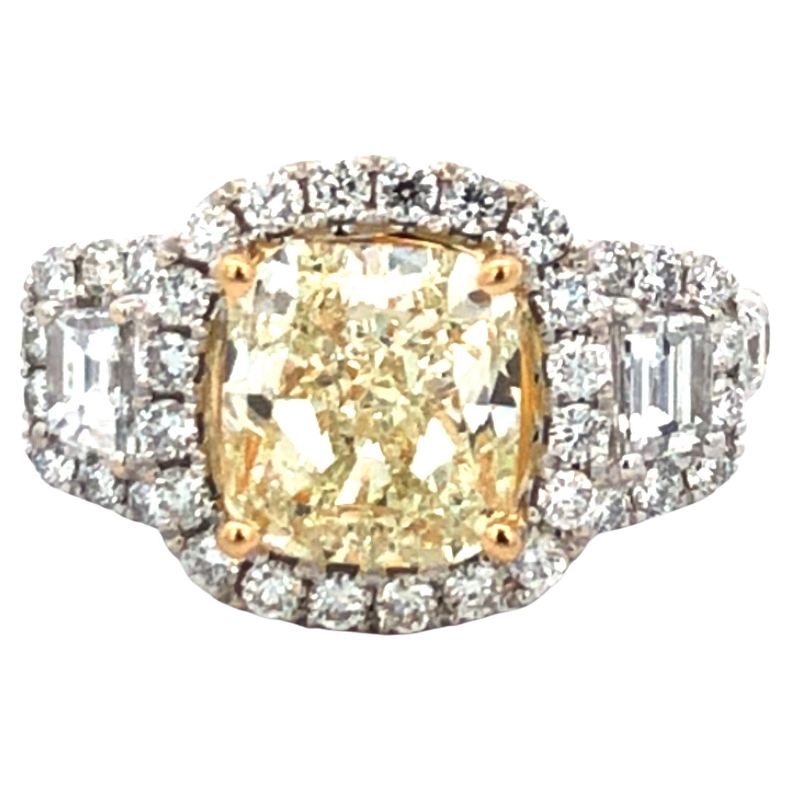 Anello con diamante giallo 1,50ct Y2,91ct 18kwg GIA