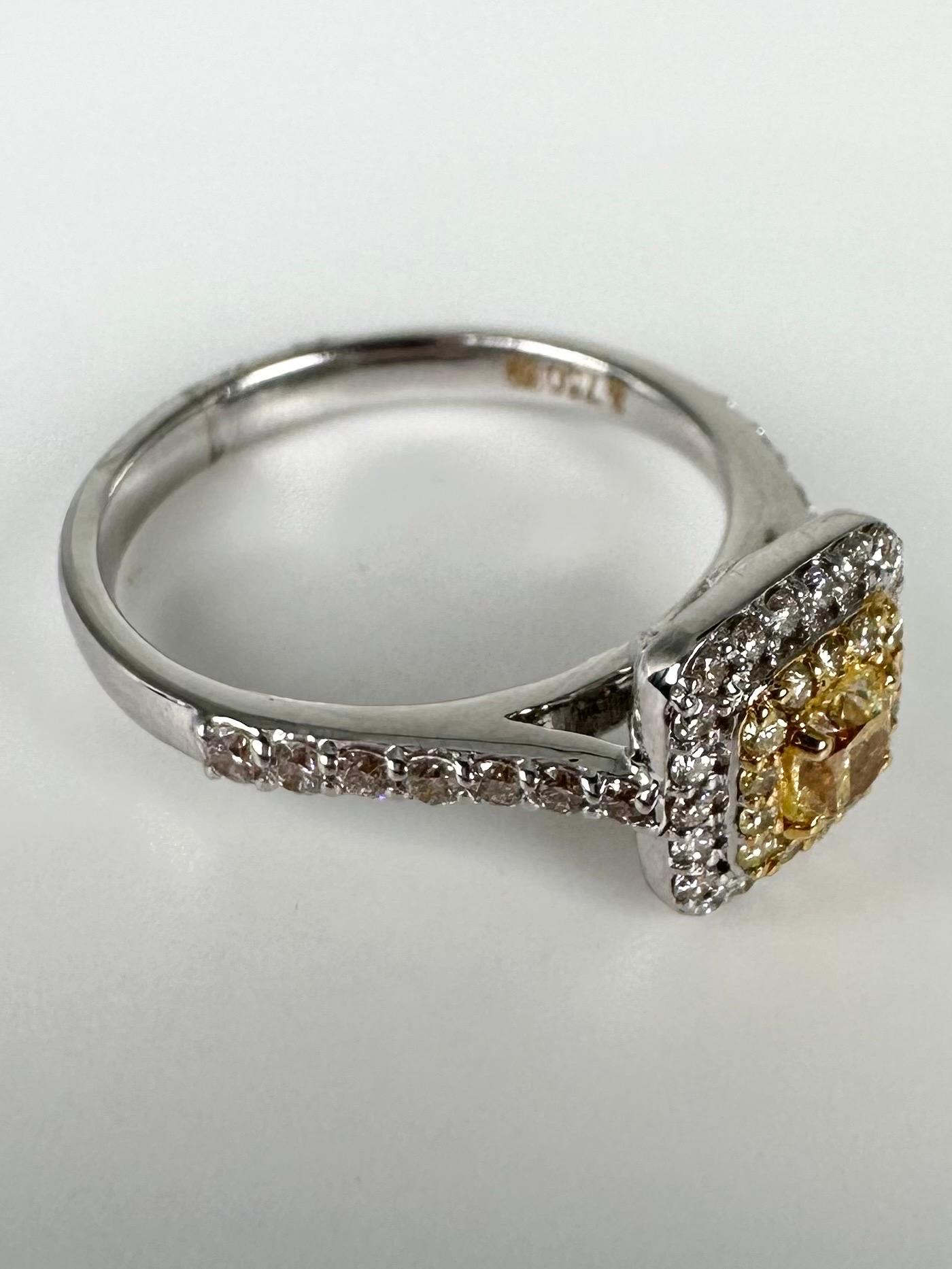 Fancy yellow diamond ring 18KT diamond ring engagement diamond ring In New Condition For Sale In Jupiter, FL
