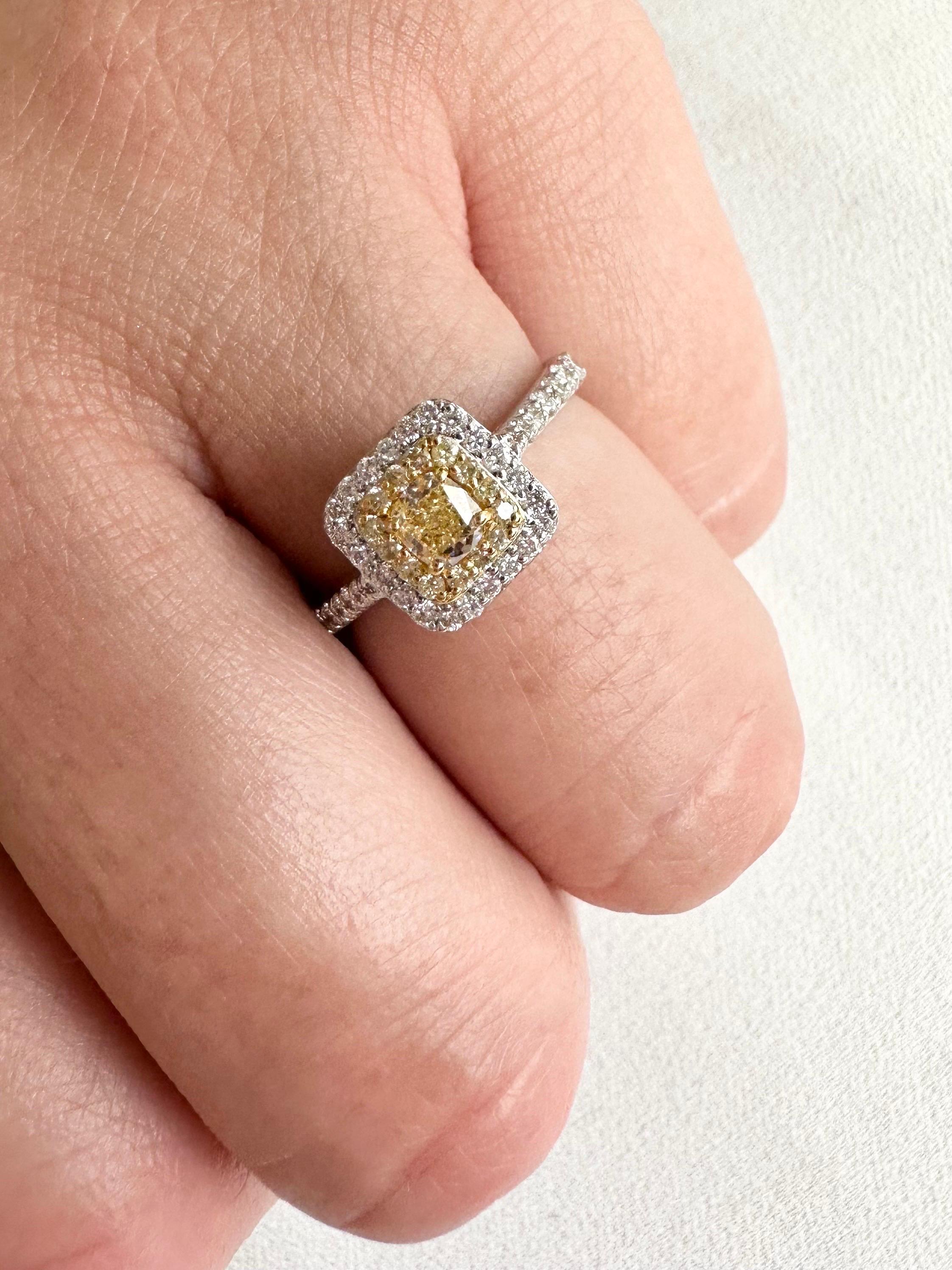 Bague de fiançailles en diamant jaune fantaisie 18 carats, bague de fiançailles en diamant en vente 2
