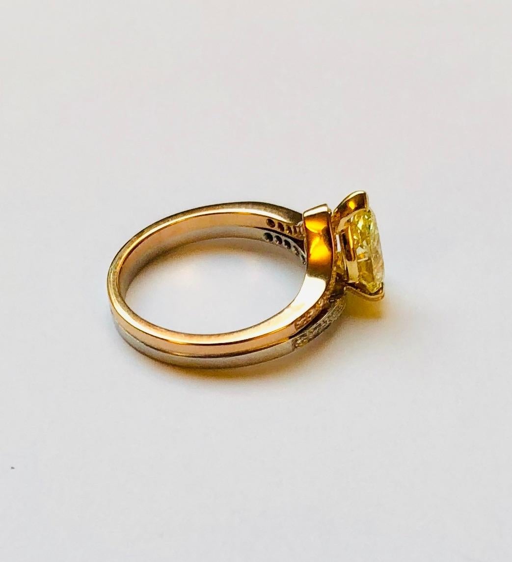 Contemporary Fancy-Yellow Diamond Ring For Sale