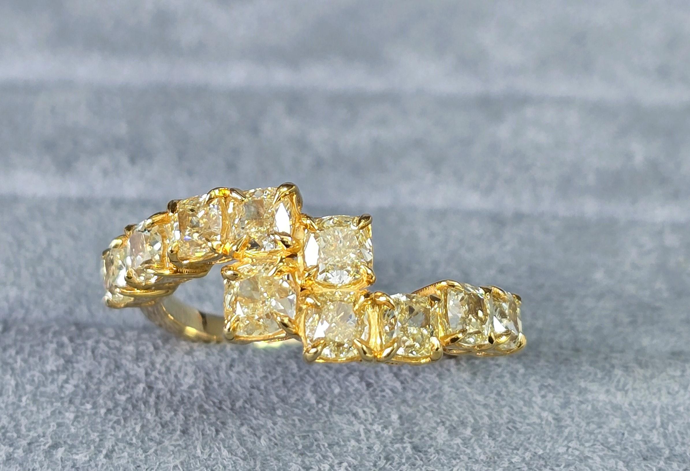 Women's or Men's Fancy Yellow Diamond Ring For Sale